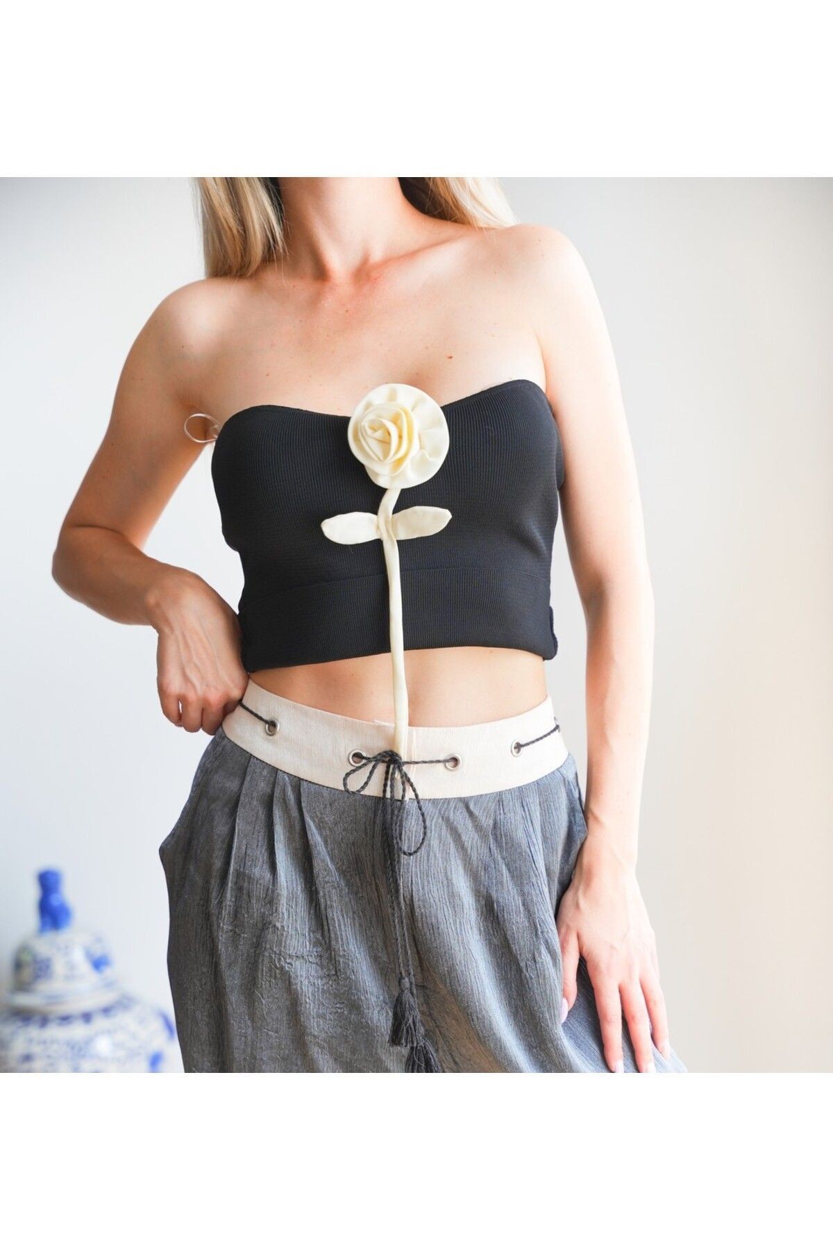 Gül Detaylı Straplez Bluz, Kısa Bluz, Crop Bluz