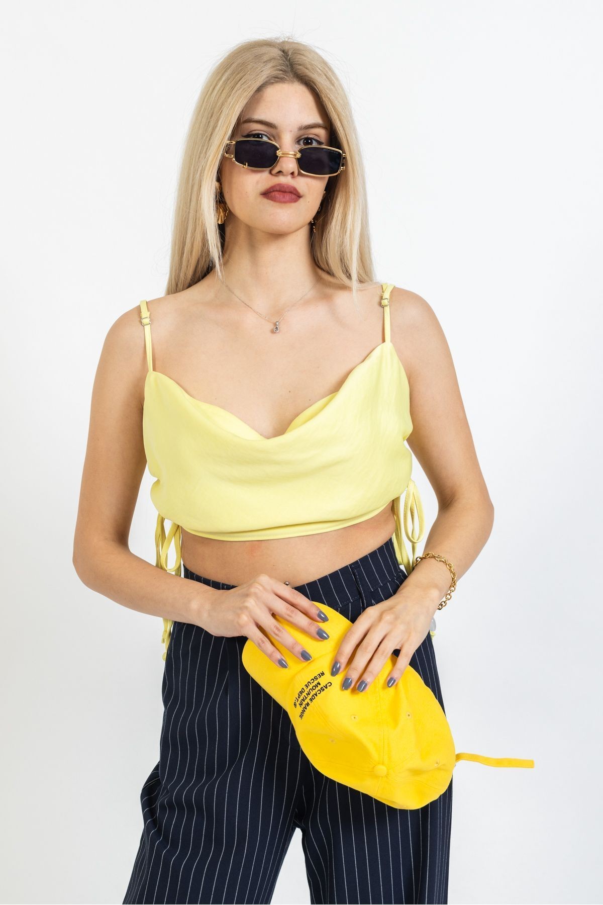 Askılı Büzgülü Bluz, Yazlık Bluz , Renkli Trend Crop, Askılı Büstiyer, İnce Askı Kısa Bluz
