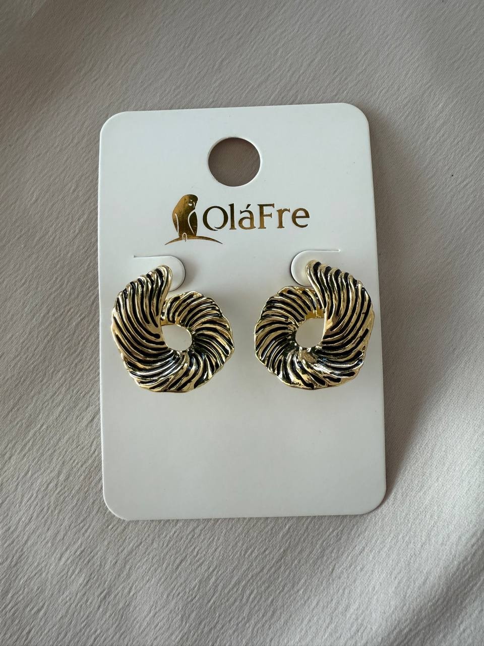 İSTİRİDYE KÜPE