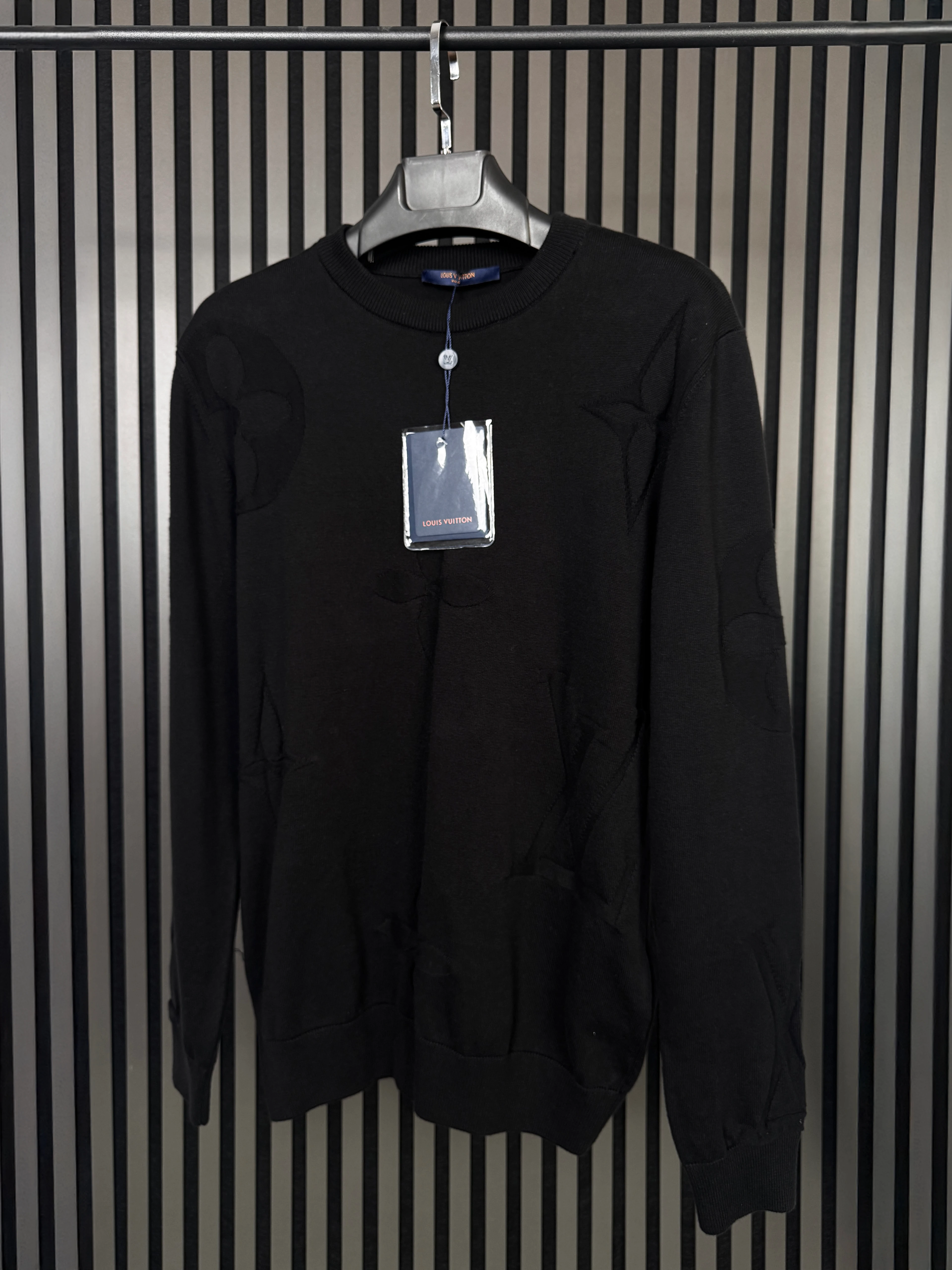 LV Siyah Logolu Triko Kazak