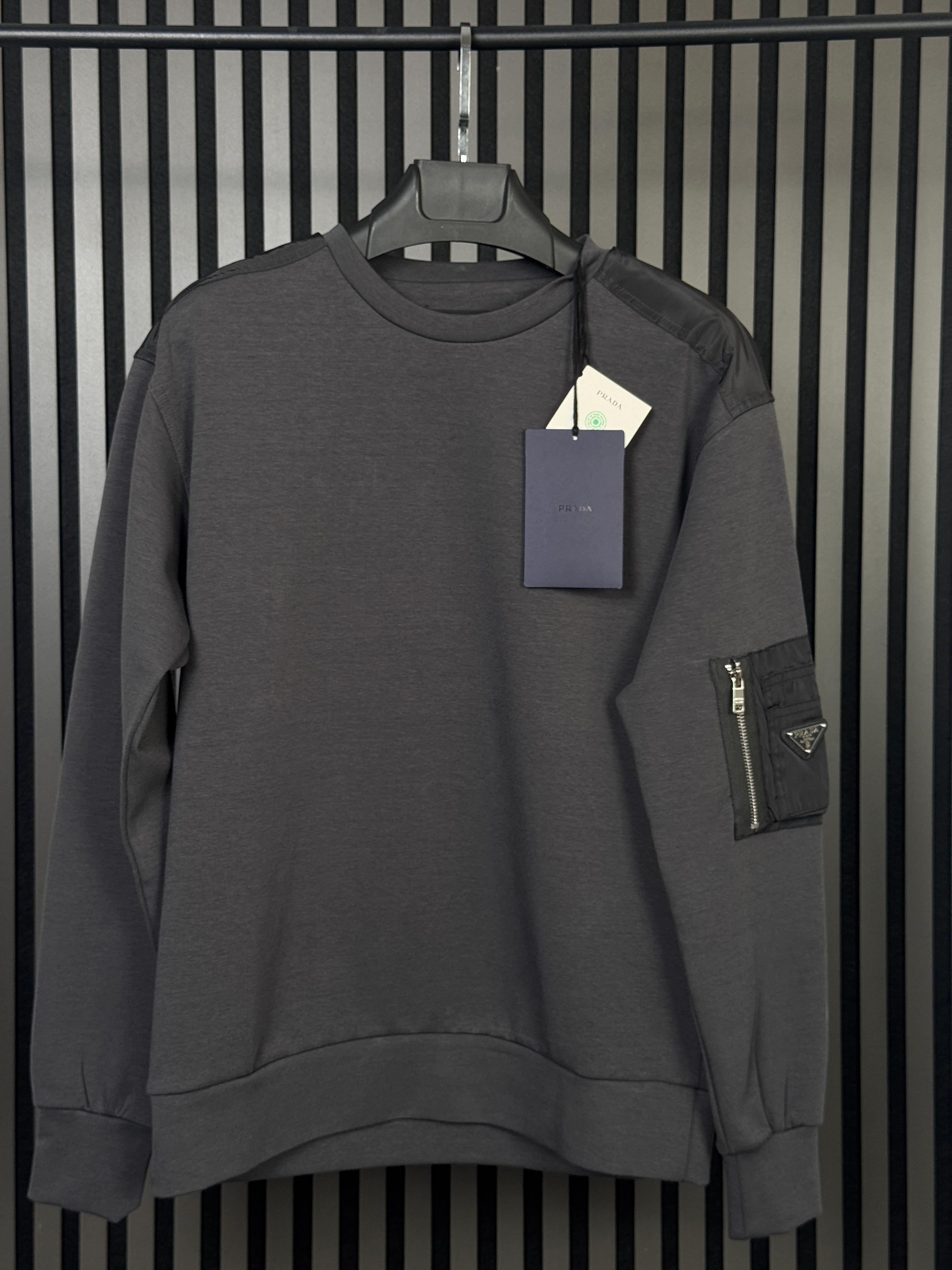 PRADA Antrasit Kol Detaylı Sweatshirt
