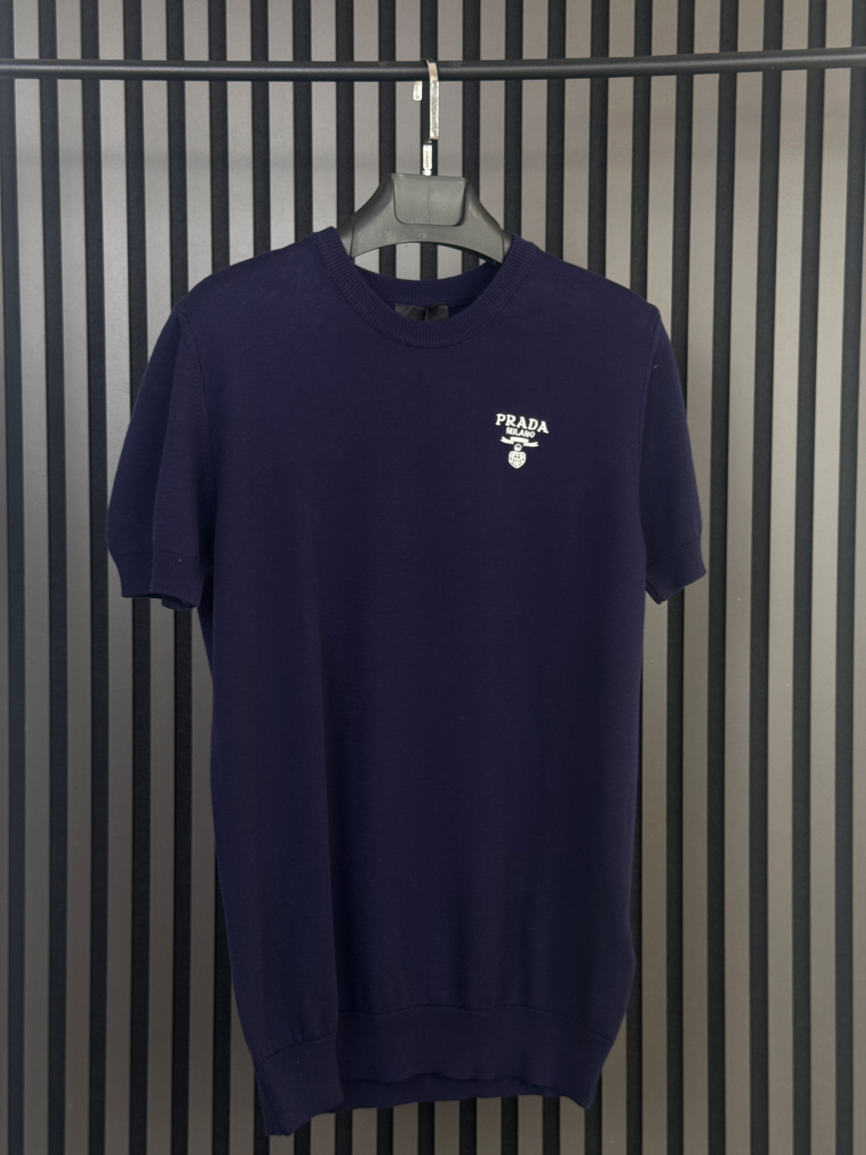 PRADA Lacivert Nakışlı Triko Tişört