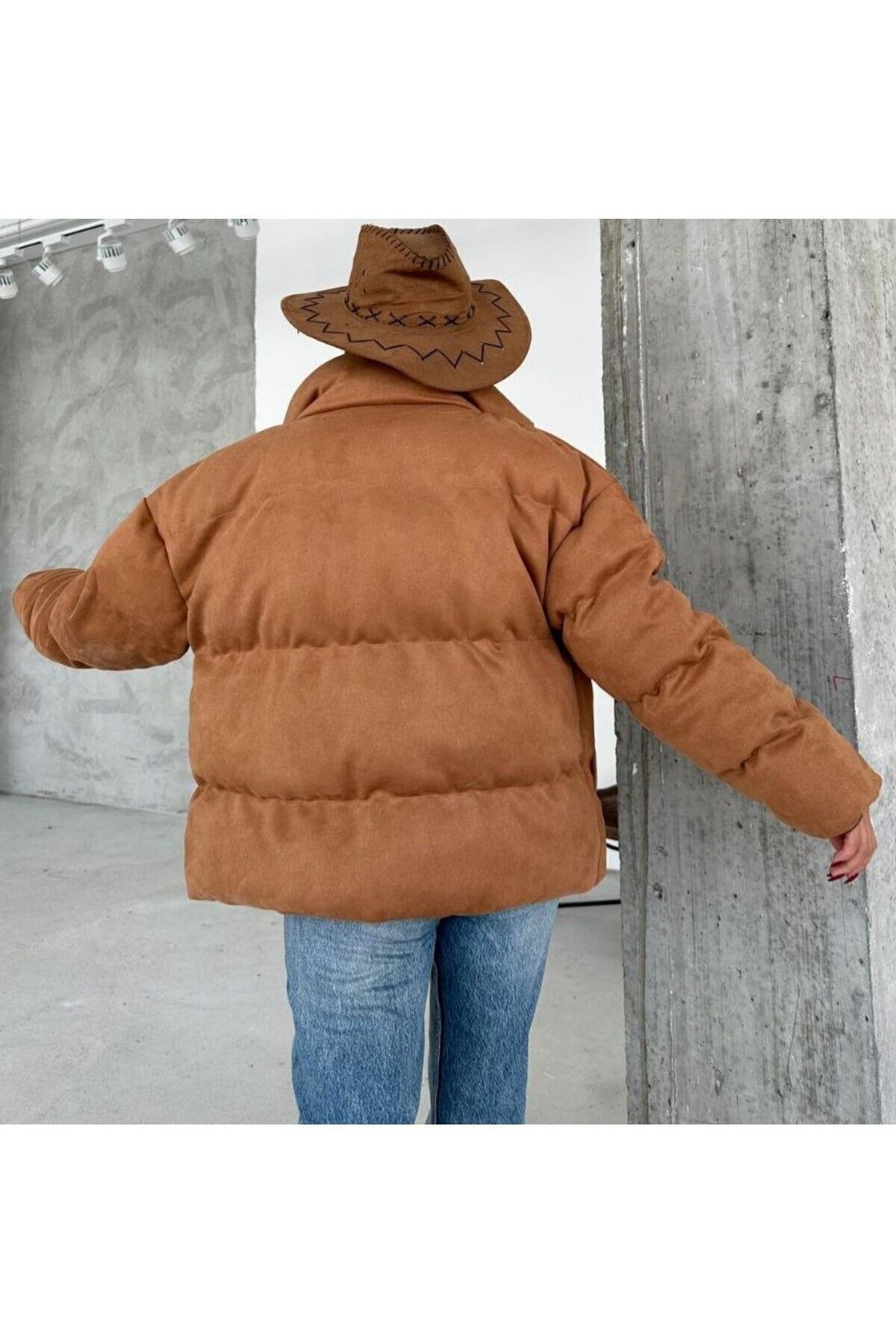 Kadın Beyaz Içi Dolum Süet Astarlı Düğme Detay Nubuk Oversize Şişme Mont - kahverengi