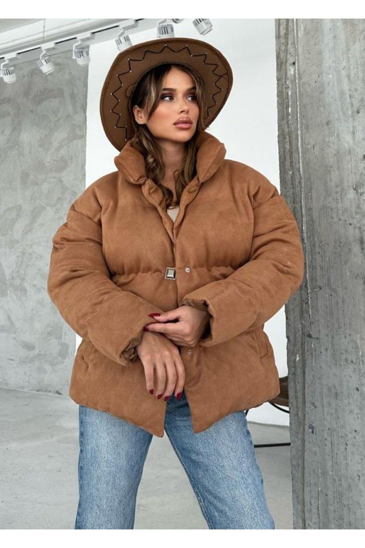 Kadın Beyaz Içi Dolum Süet Astarlı Düğme Detay Nubuk Oversize Şişme Mont - kahverengi