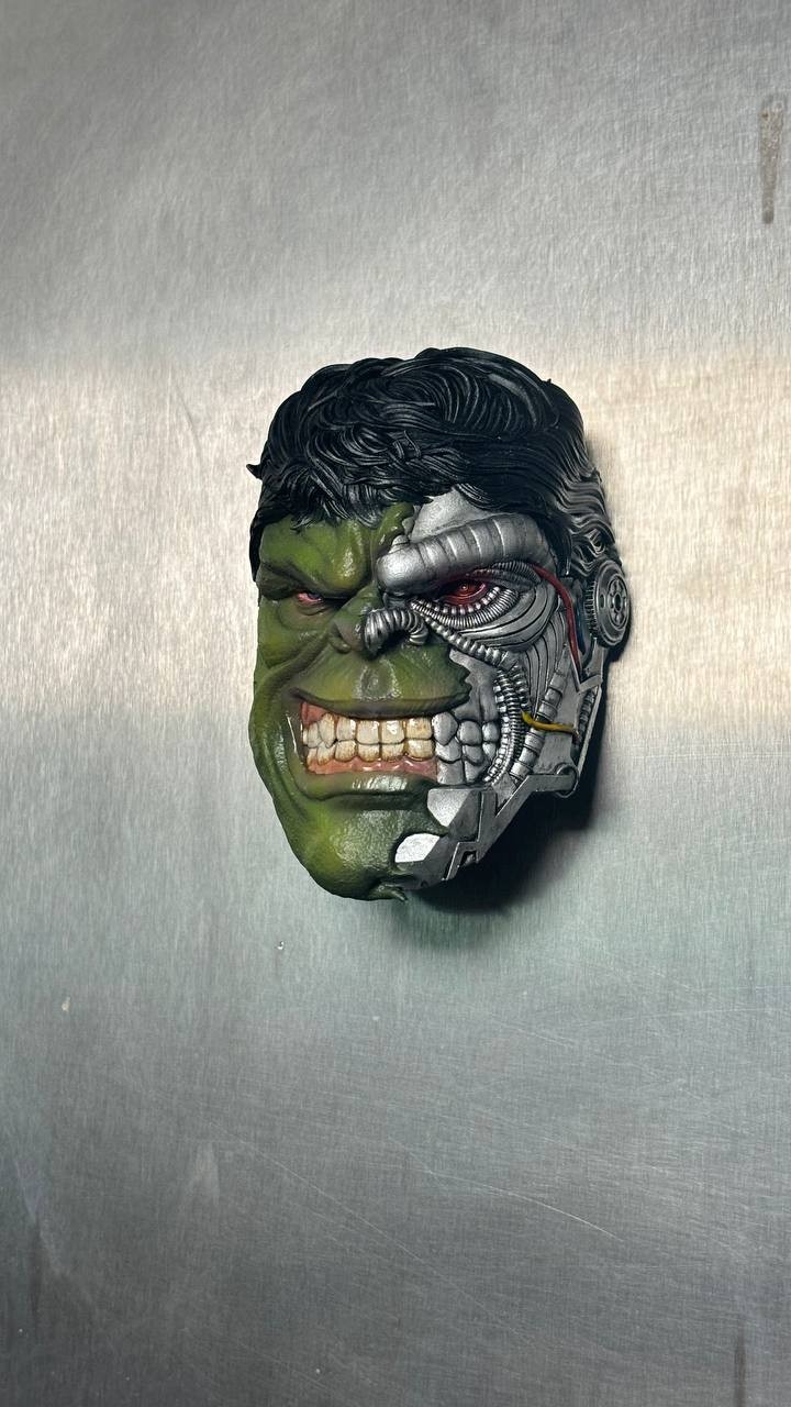 El Yapımı Cyborg Hulk Kafası Magnet – Benzersiz 3D Baskı Not Tutacağı