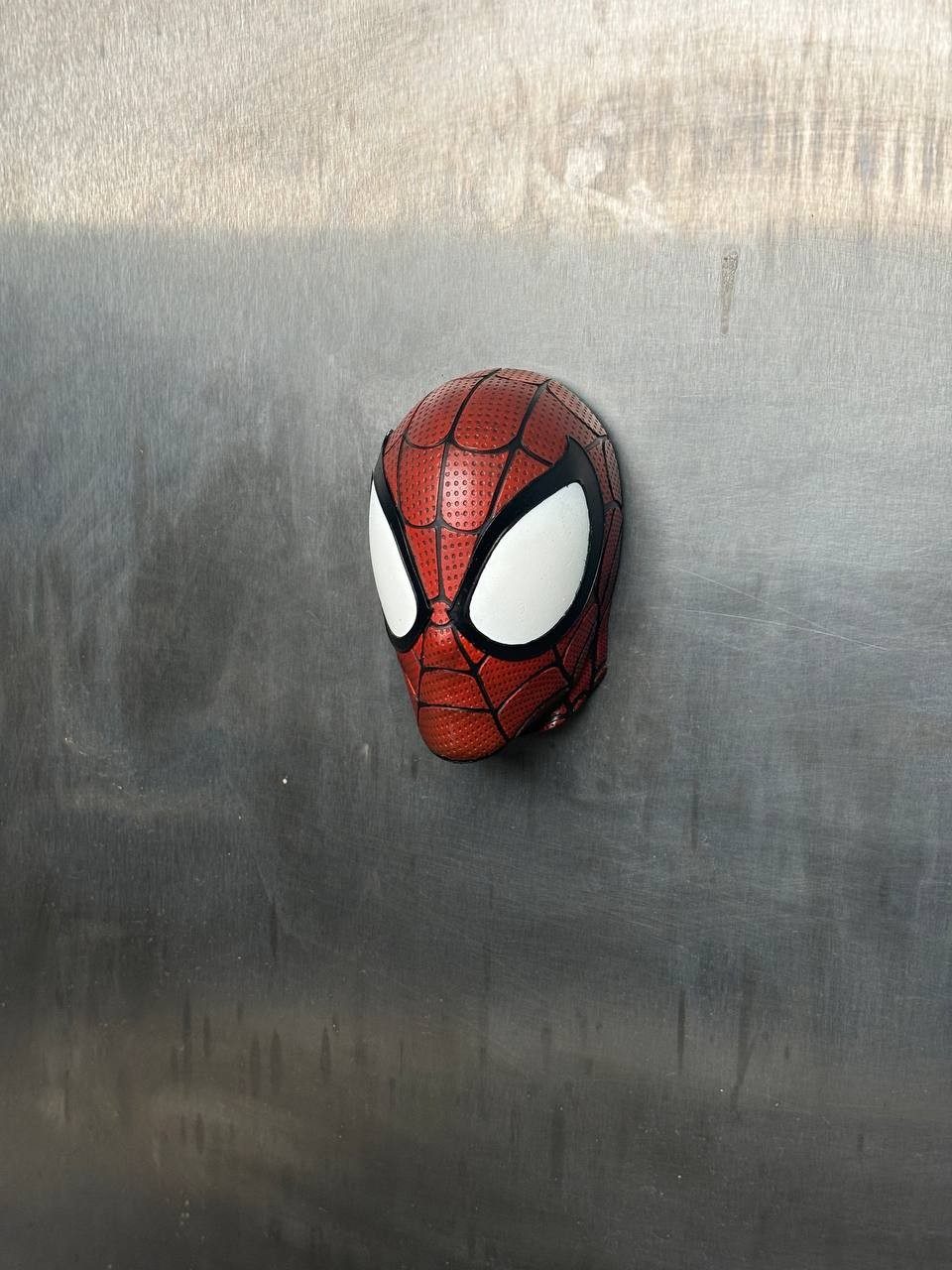 El Yapımı Spiderman Hulk Kafası Magnet – Benzersiz 3D Baskı Not Tutacağı