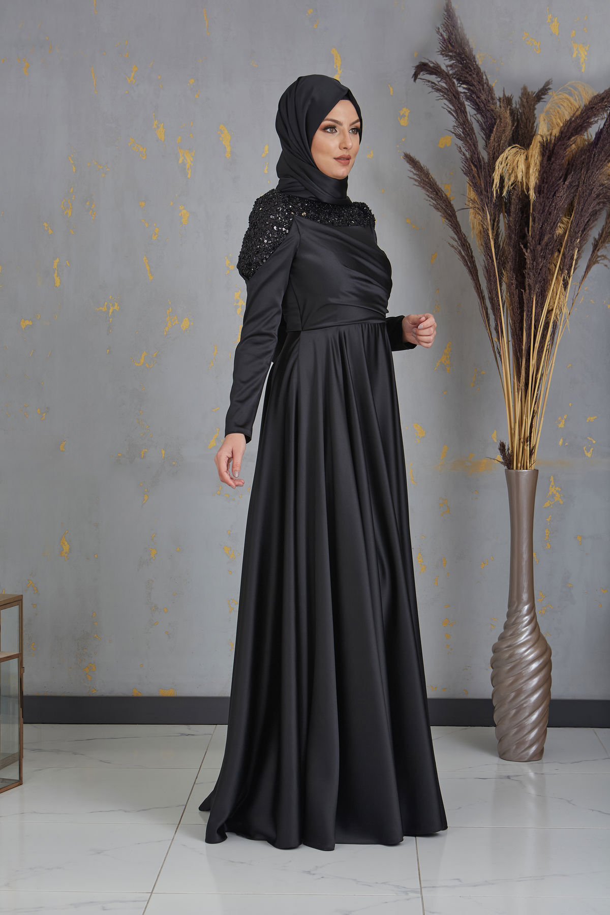 Bersu Hijab Evening Dress Black with Front Sequin and Bead Embroidery