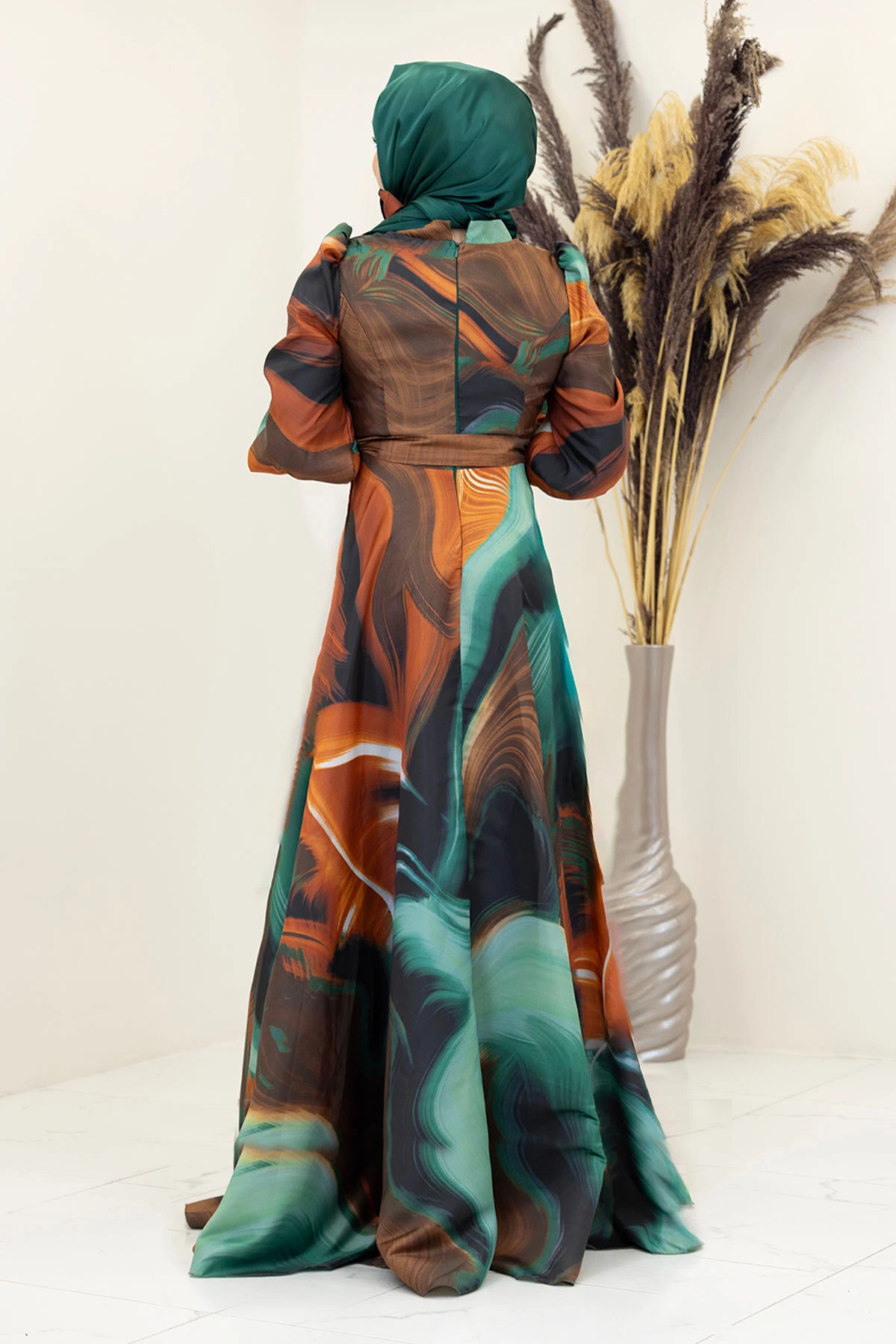 İpek Saten Kemerli Yakası Fiyonklu Desenli Ebruli Elbise - kahverengi