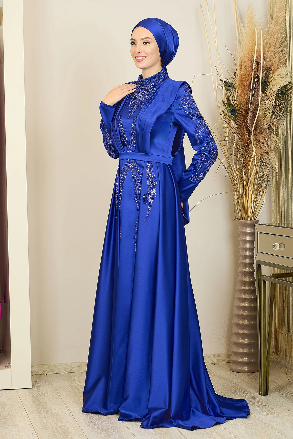 Önü Drapeli Kuyruklu Boncuk İşlemeli Miranda Abiye - saks mavisi