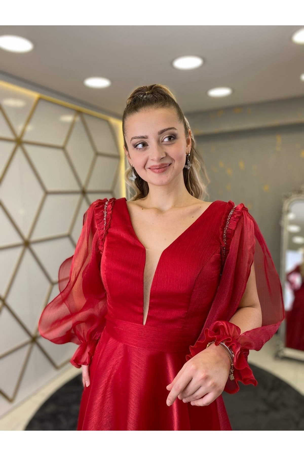 Sena Abendkleid mit Gürtel und V-Ausschnitt Fuchsia