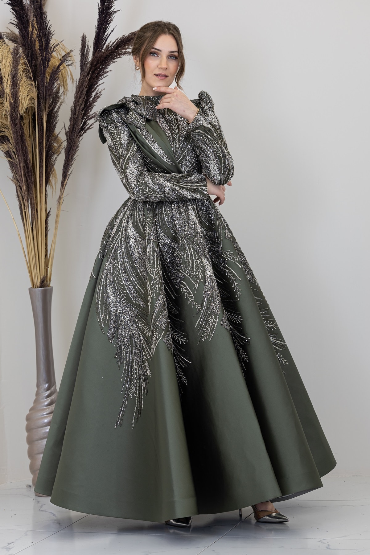 Shoulder Flower Detailed Larin Evening Dress