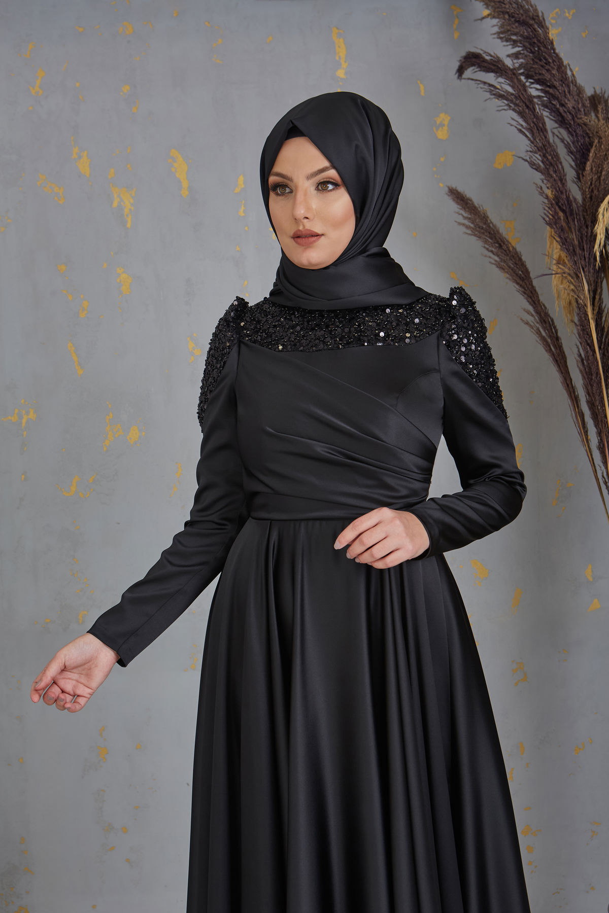 Bersu Hijab Evening Dress Black with Front Sequin and Bead Embroidery
