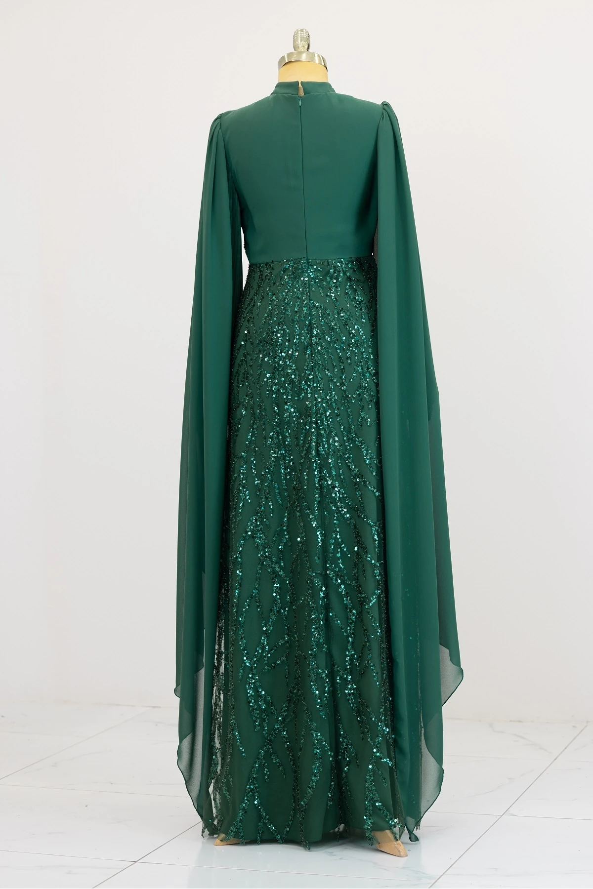 Kolları Pelerinli Ezgi Abiye - zümrüt