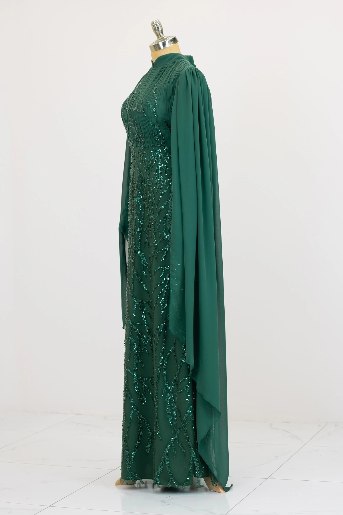 Kolları Pelerinli Ezgi Abiye - zümrüt