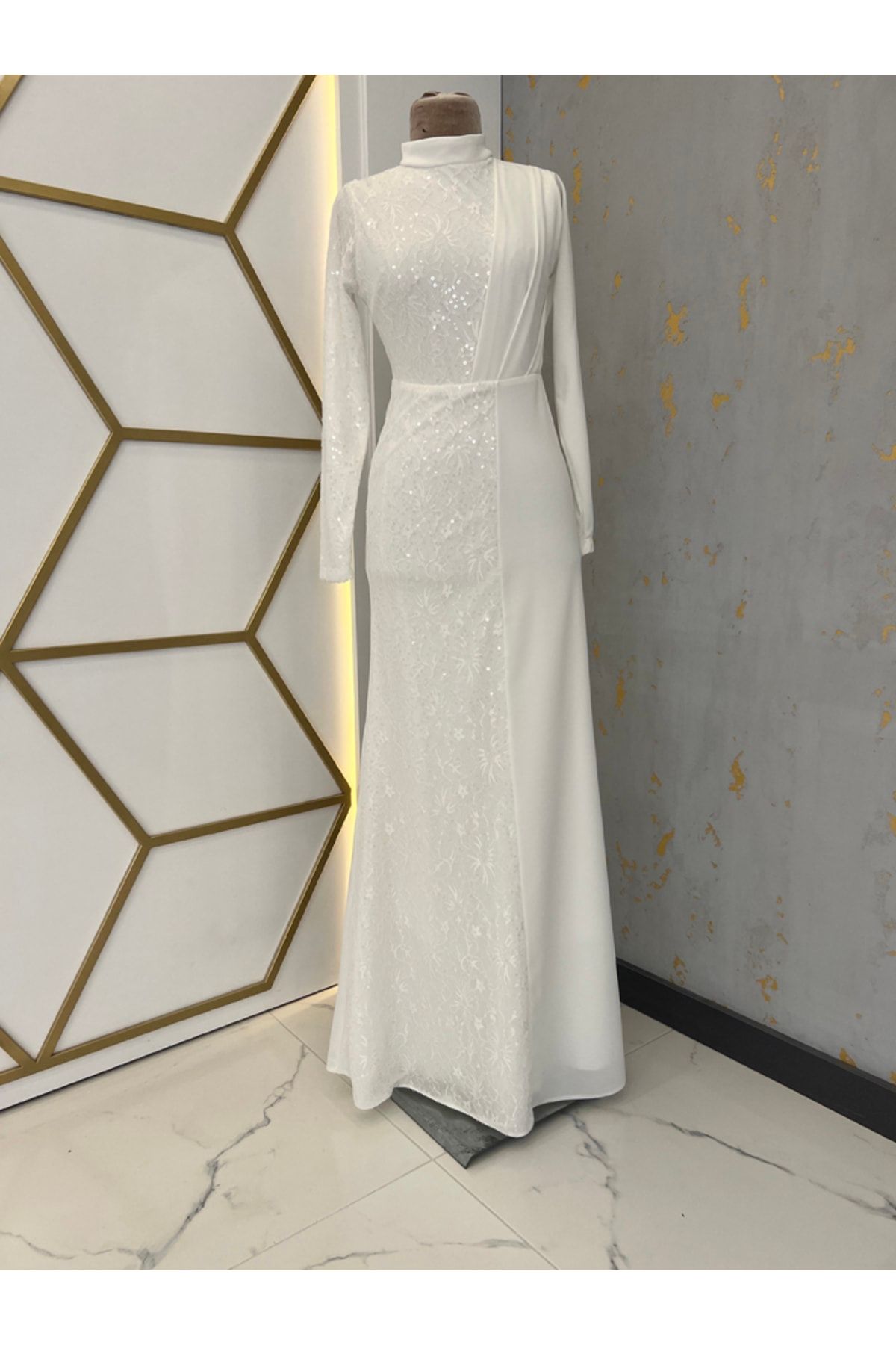 Payet Embroidered Azalea Hijab Evening Dress Ecru