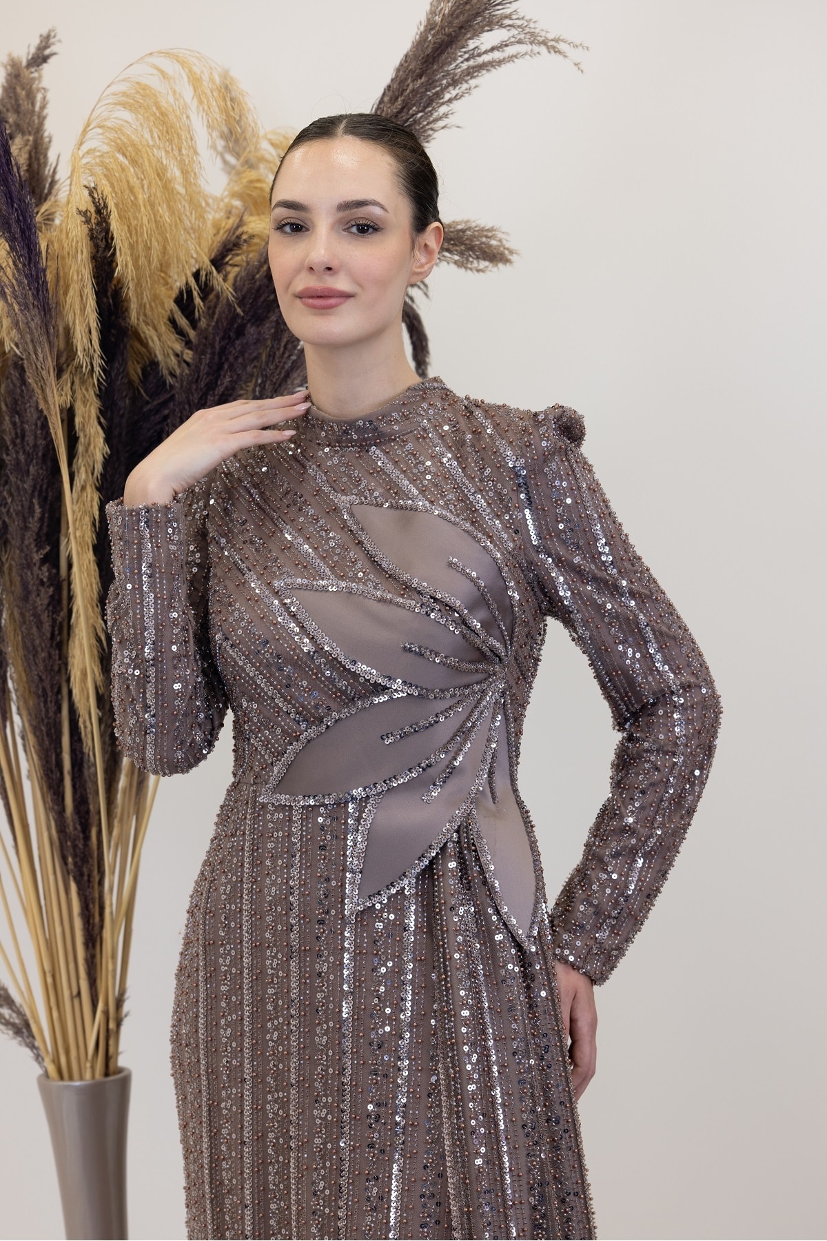 Berguzar Abendkleid mit floralem Taillendetail