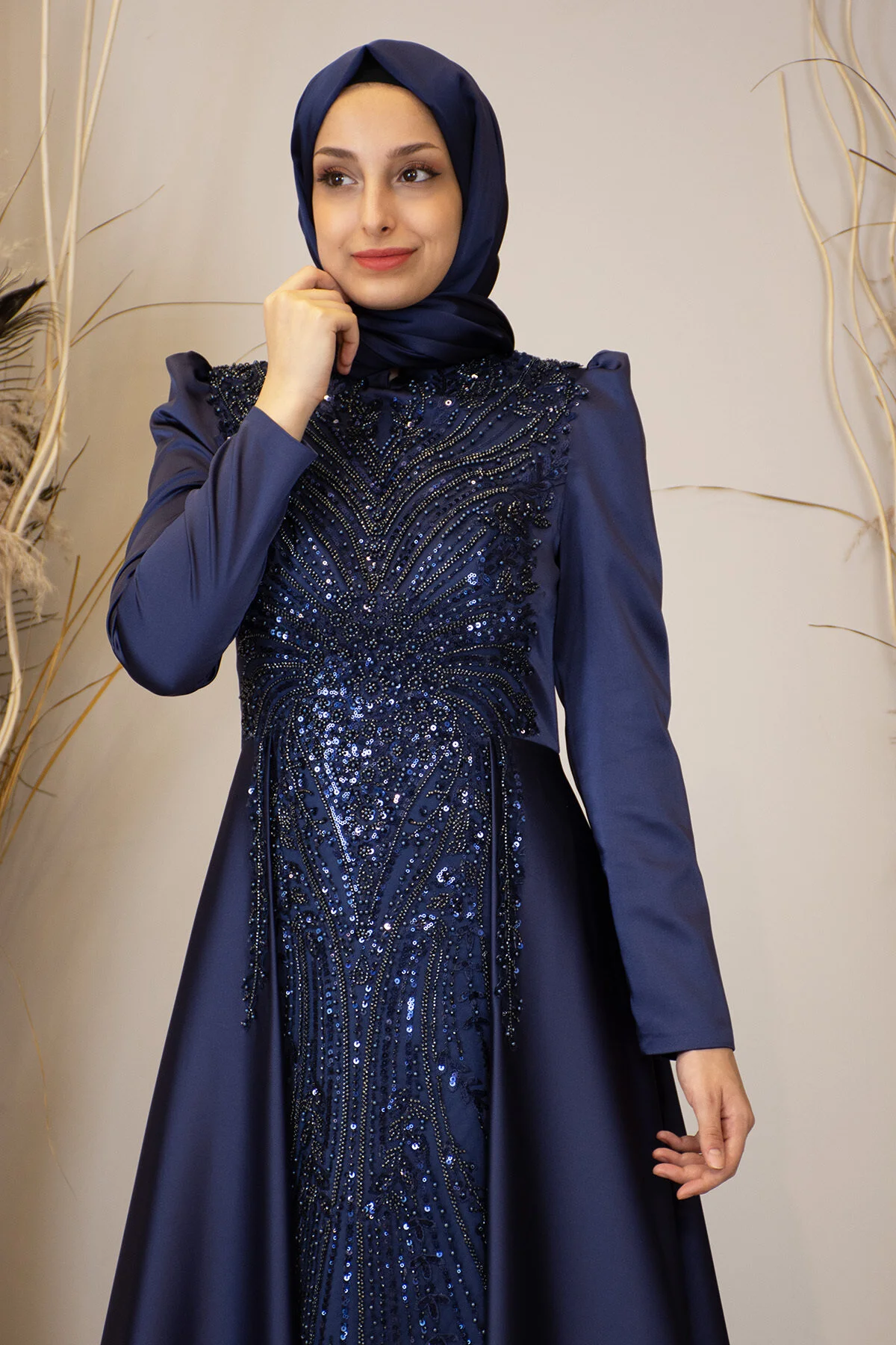 Kuyruklu Damla Tesettür Abiye - lacivert