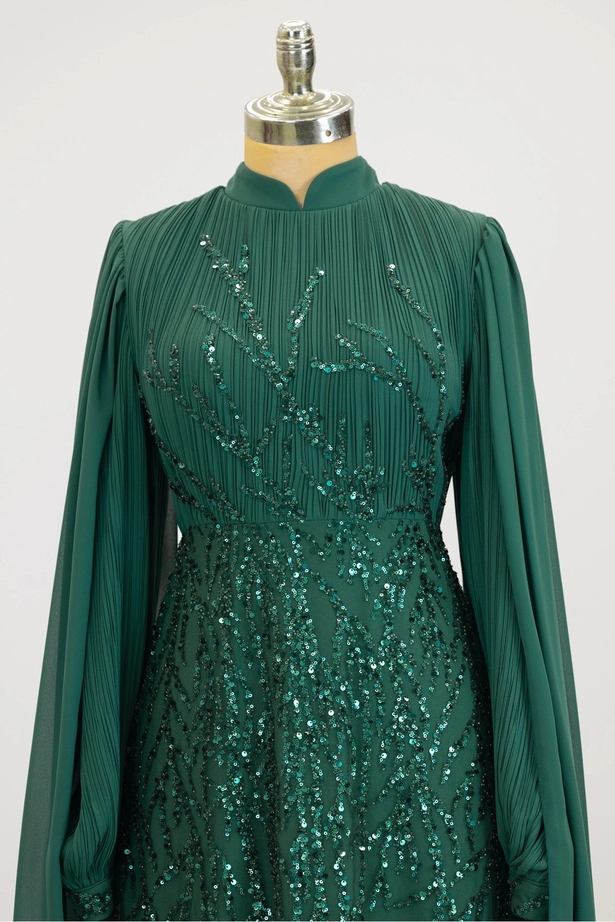 Kolları Pelerinli Ezgi Abiye - zümrüt