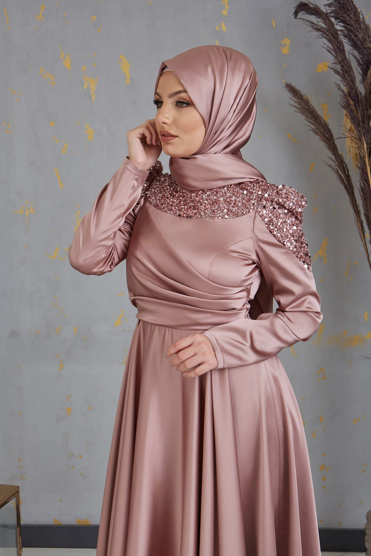 Önü Pul Boncuk Işlemeli Bersu Tesettür Abiye Beyaz