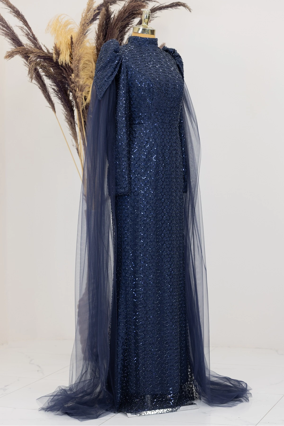 Kolları Pelerinli Asil Tesettür Abiye - lacivert