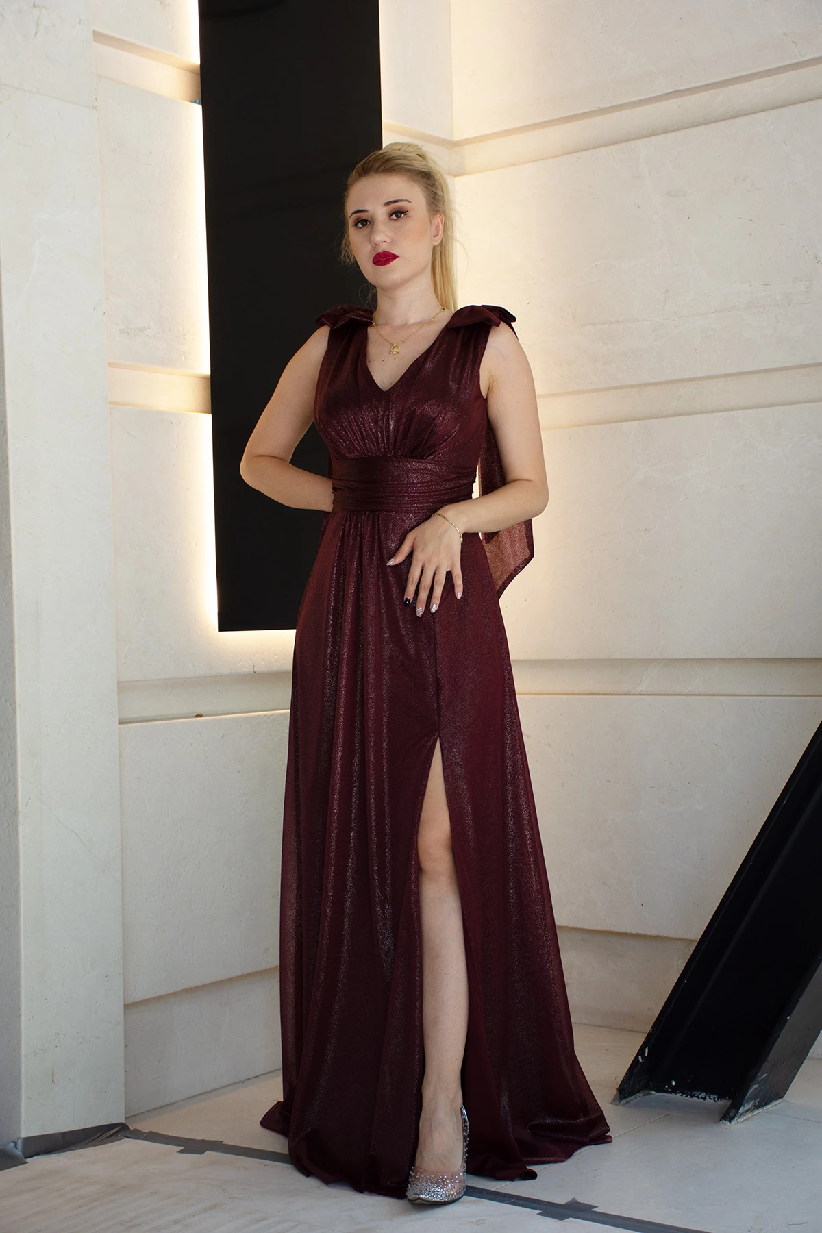 Fiyonklu Yandan Yırtmaçlı Alessi Abiye - bordo