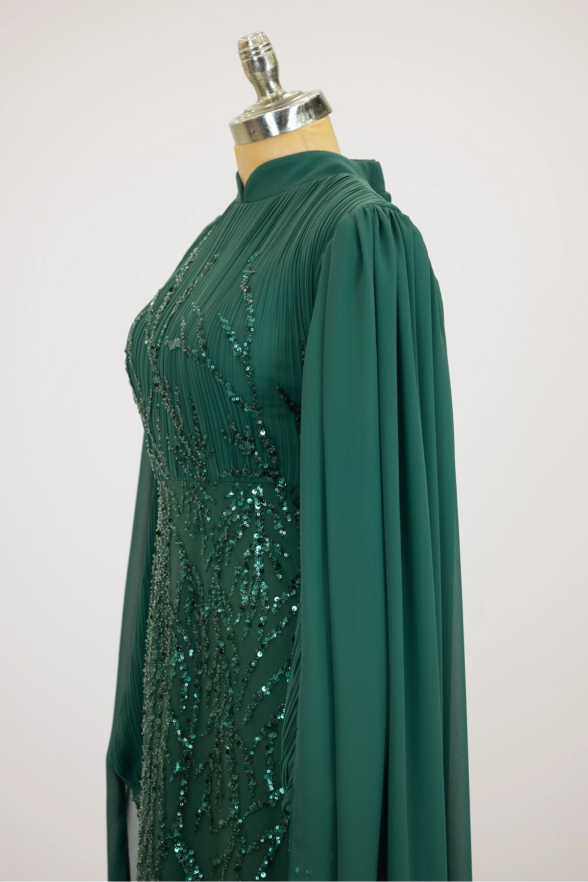 Kolları Pelerinli Ezgi Abiye - zümrüt