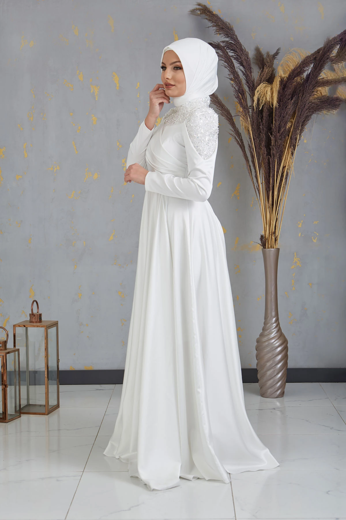 Önü Pul Boncuk Işlemeli Bersu Tesettür Abiye Beyaz - beyaz