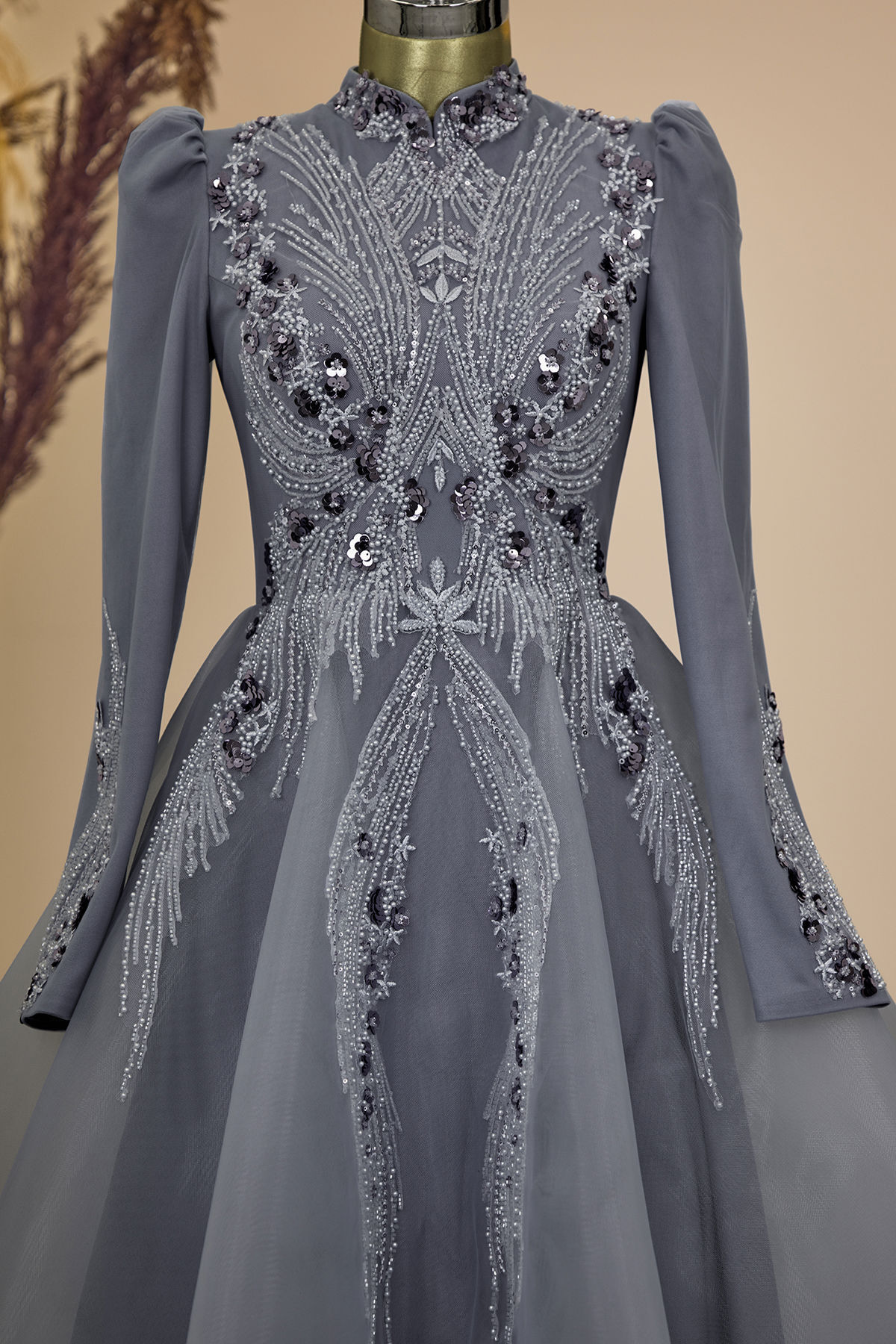 Önü Drapeli Aplik İşlemeli Asya  Abiye - antrasit