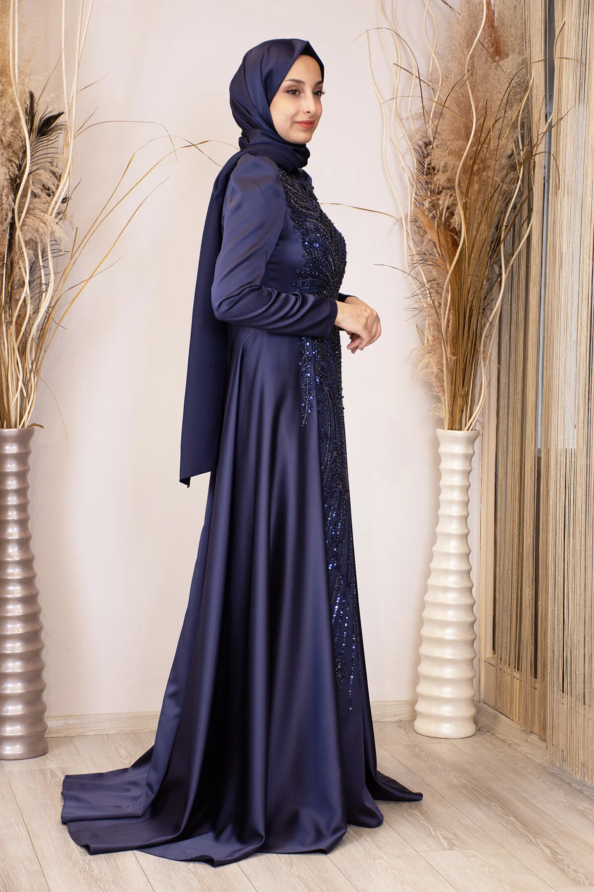 Kuyruklu Damla Tesettür Abiye - lacivert