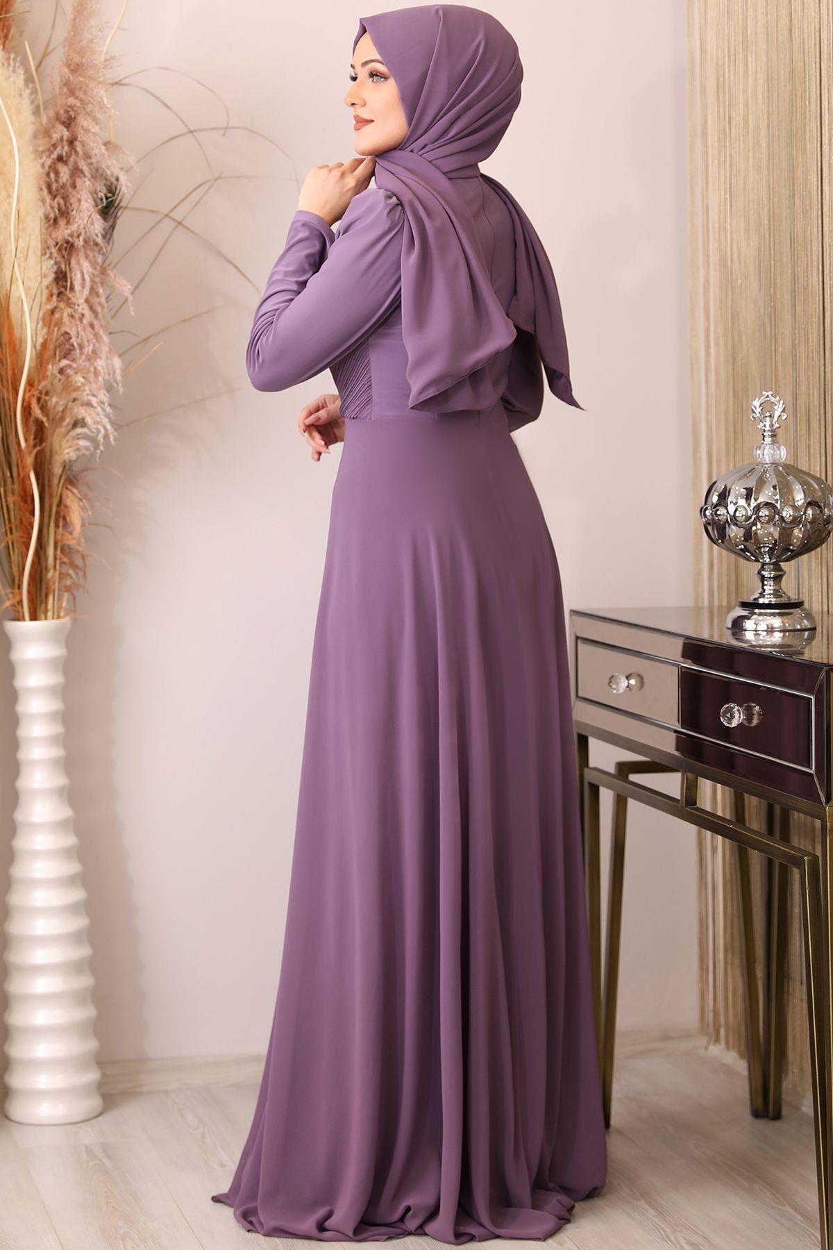 Fliederfarbener Hijab-Overall mit Perlmutt-Frontfalten und Steindetails