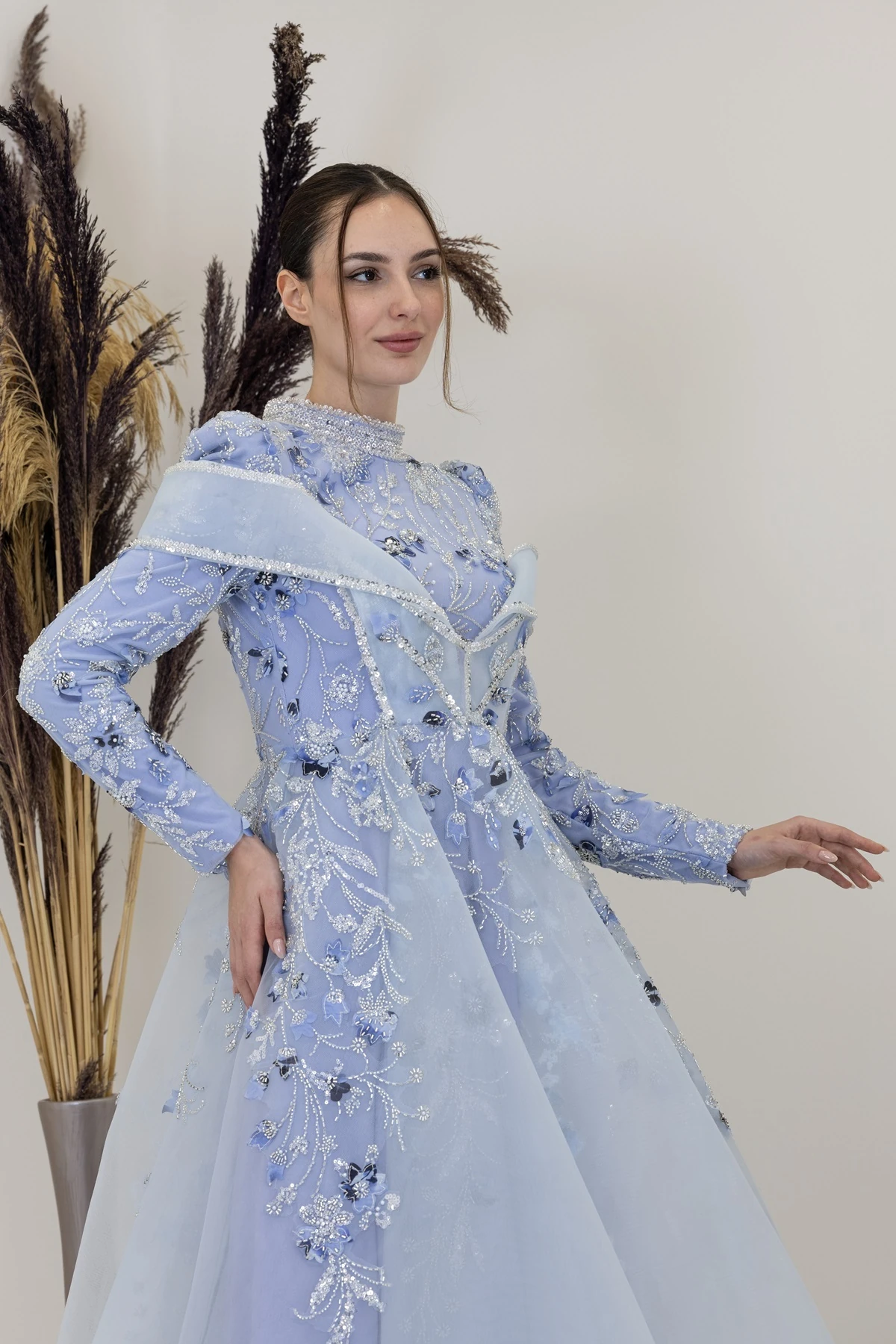 Önü V Aplik İşlemeli Safa Abiye