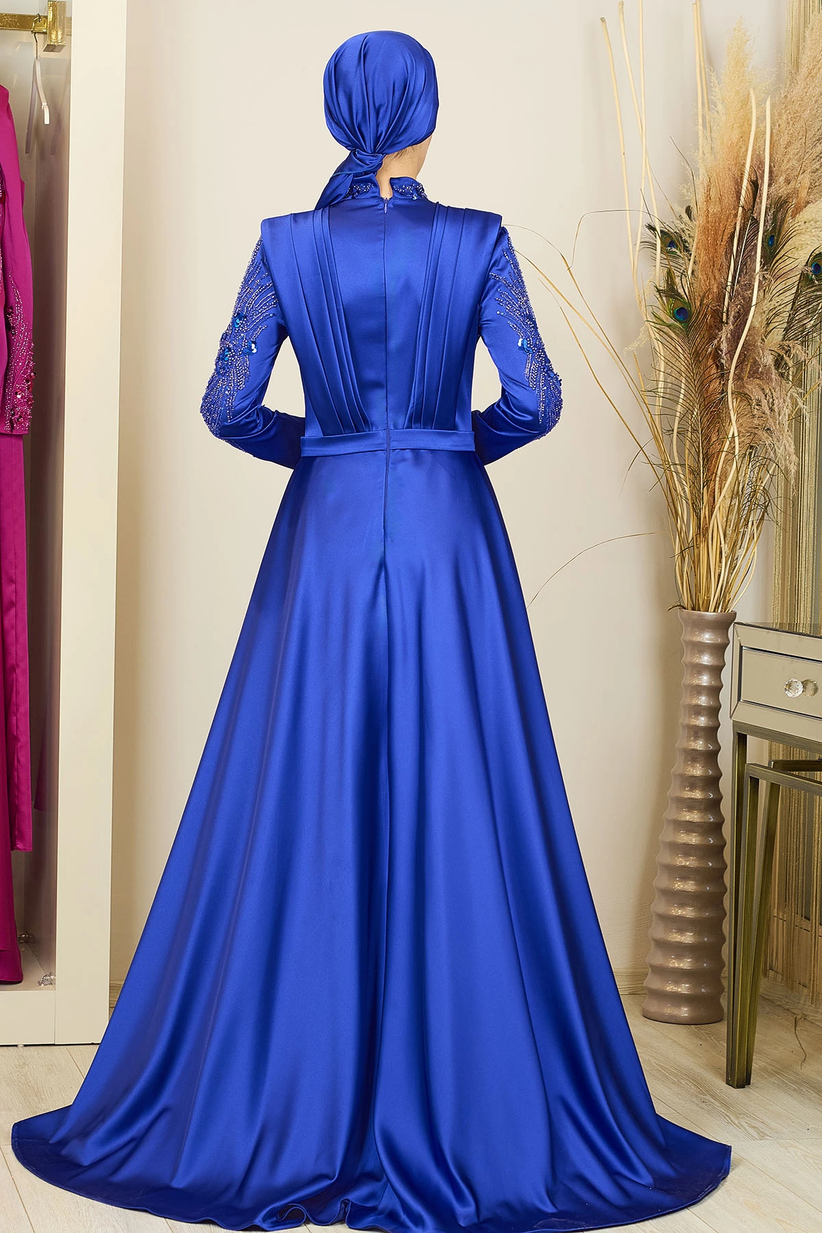 Önü Drapeli Kuyruklu Boncuk İşlemeli Miranda Abiye - saks mavisi