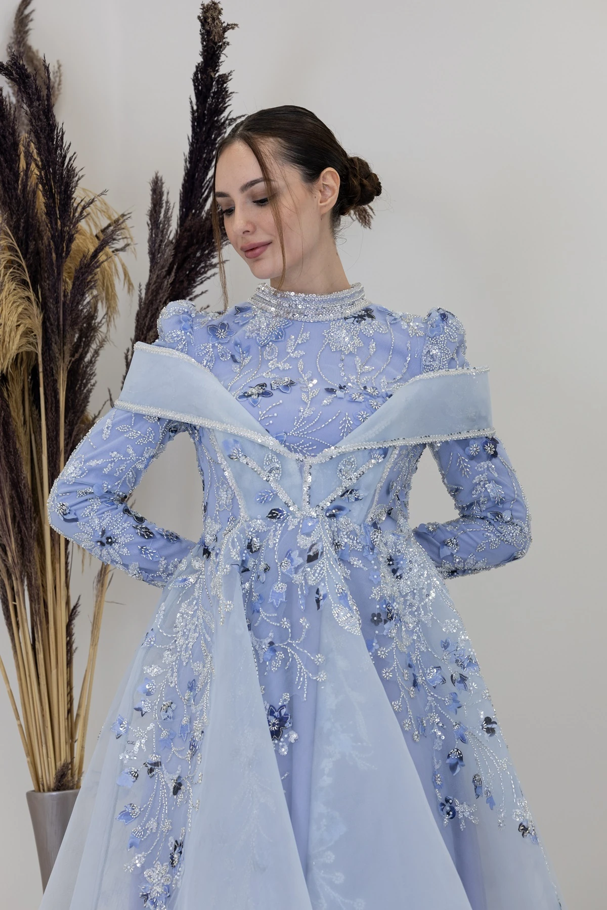 Önü V Aplik İşlemeli Safa Abiye