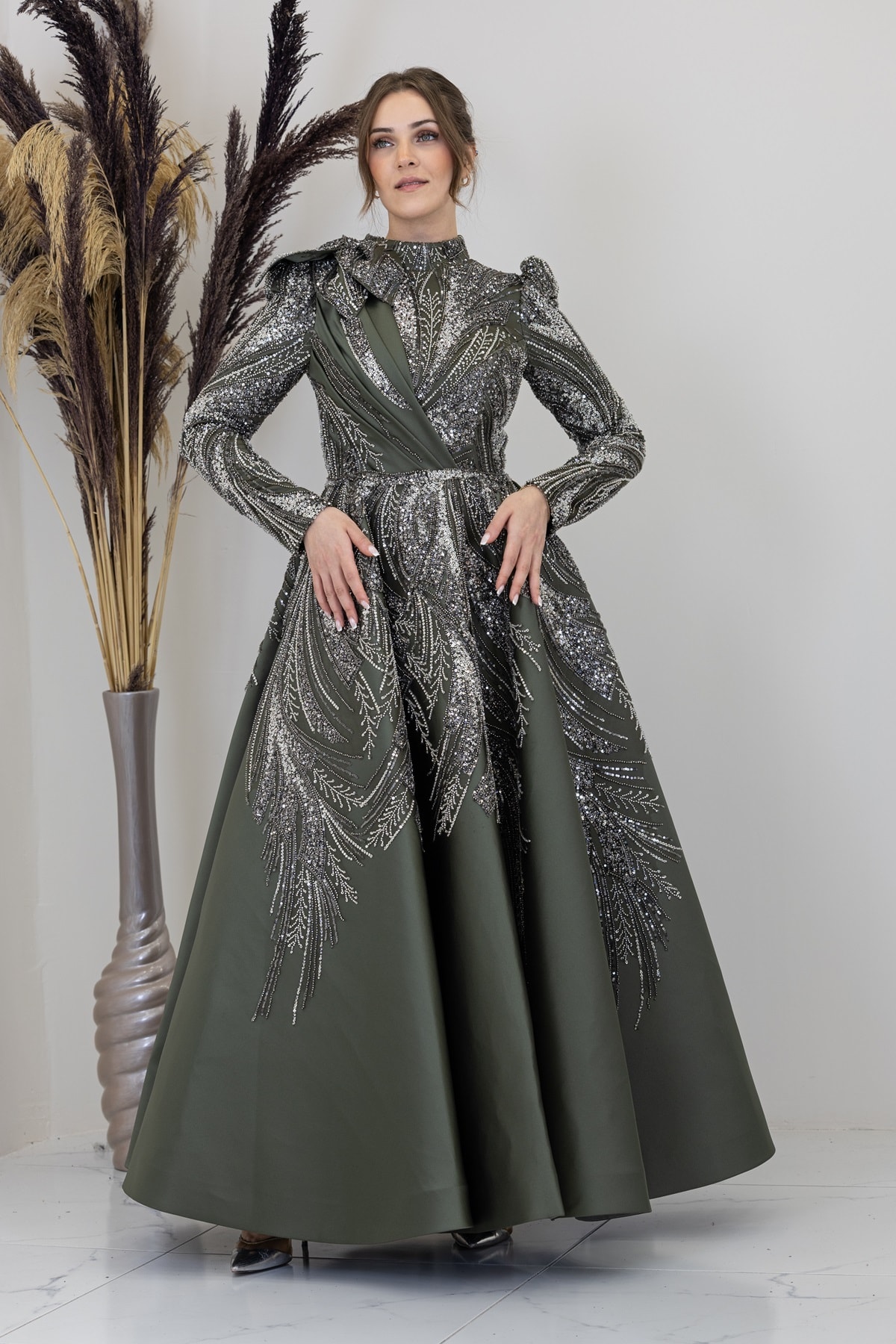 Shoulder Flower Detailed Larin Evening Dress