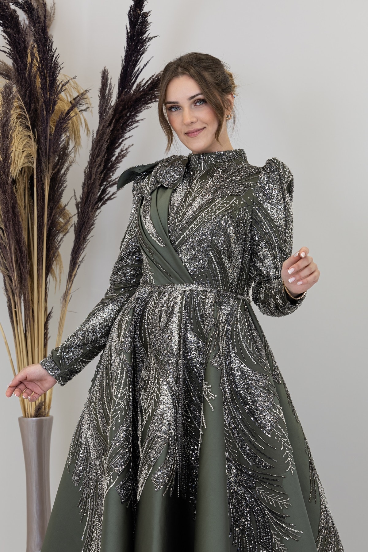 Shoulder Flower Detailed Larin Evening Dress