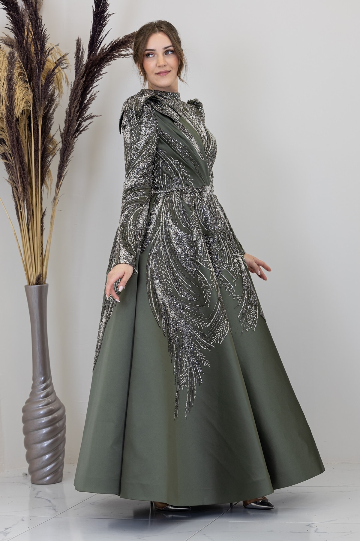 Shoulder Flower Detailed Larin Evening Dress