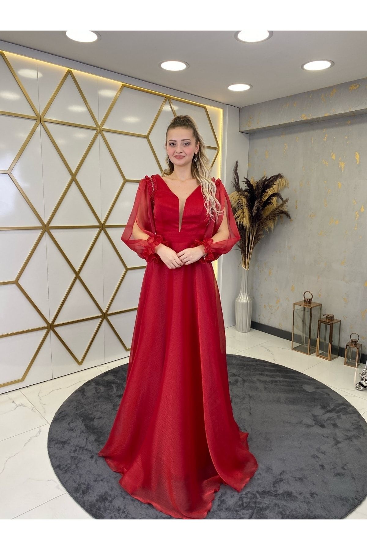 Sena Abendkleid mit Gürtel und V-Ausschnitt Fuchsia