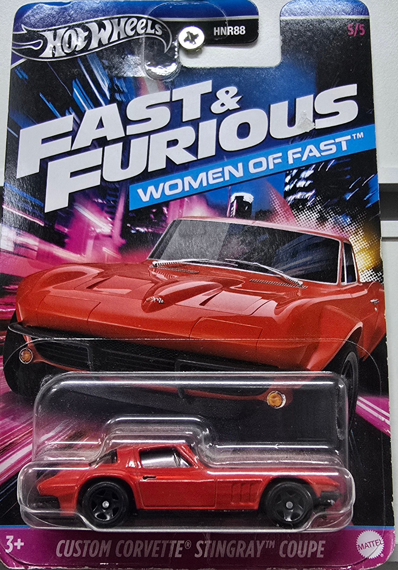 Hot Wheels 
CUSTOM CORVETTE STINGRAY" COUPE