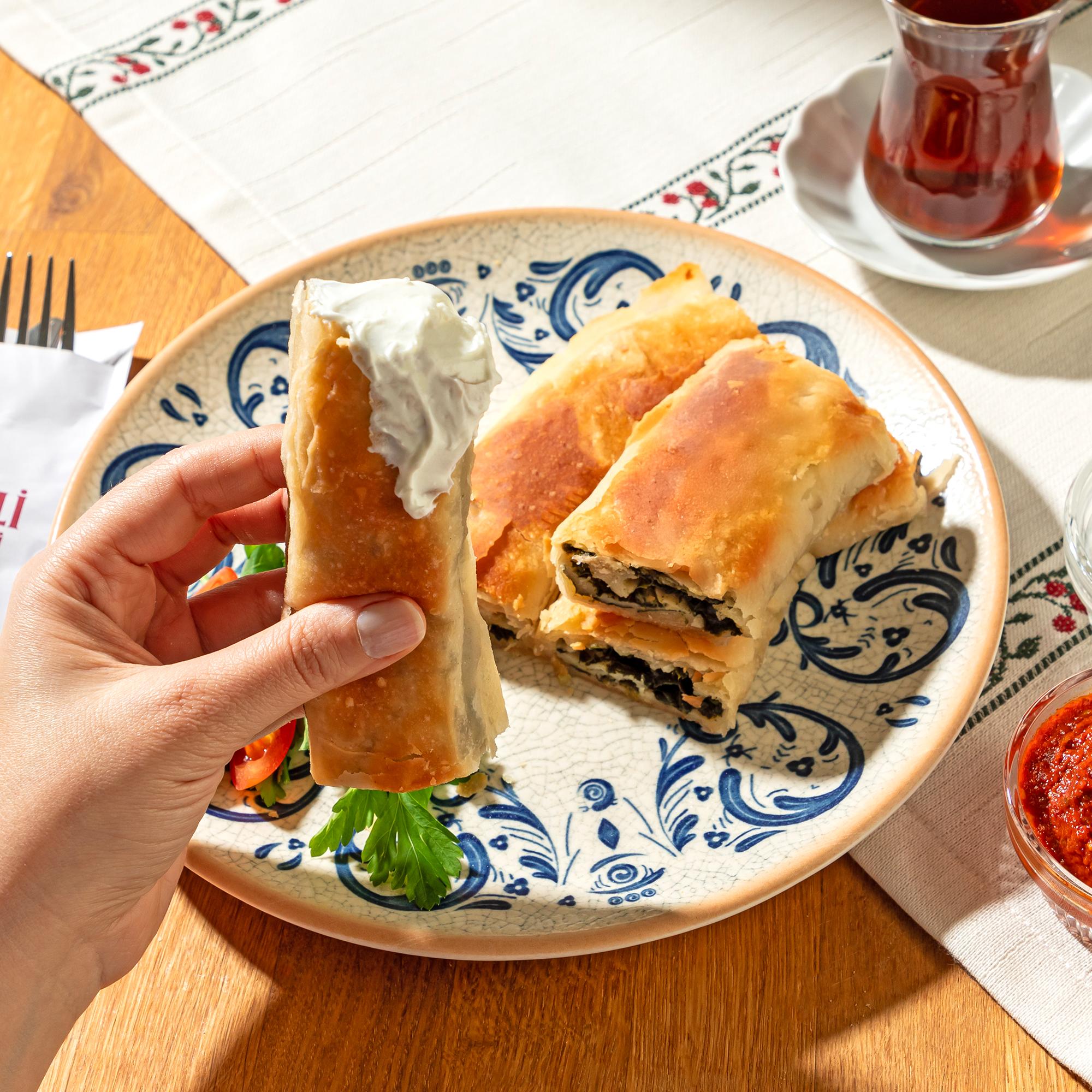 Taze Ispanaklı Beyaz Peynirli Rumeli Böreği 1 Kg