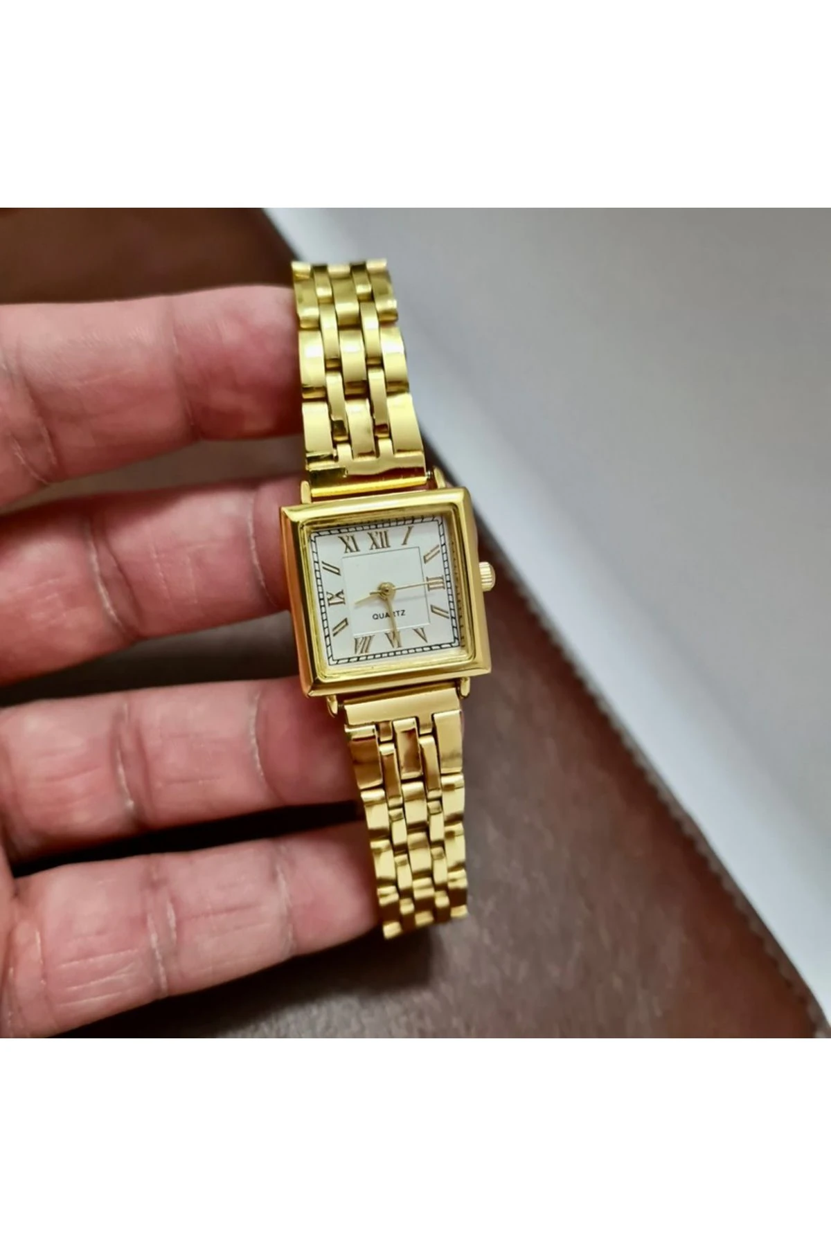 Altın Rengi Roma Rakamlı Minimal Köşeli Retro/vintage Tasarım Kadın Kol Saat