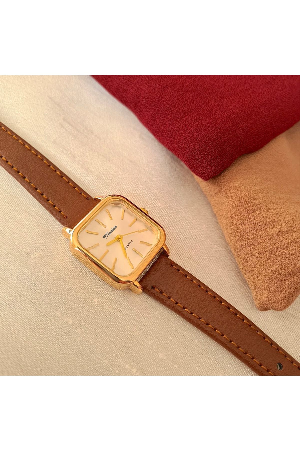 Retro Kadın Kol Saati Vintage Tasarım Gold Rengi Açık Kahverengi Camel