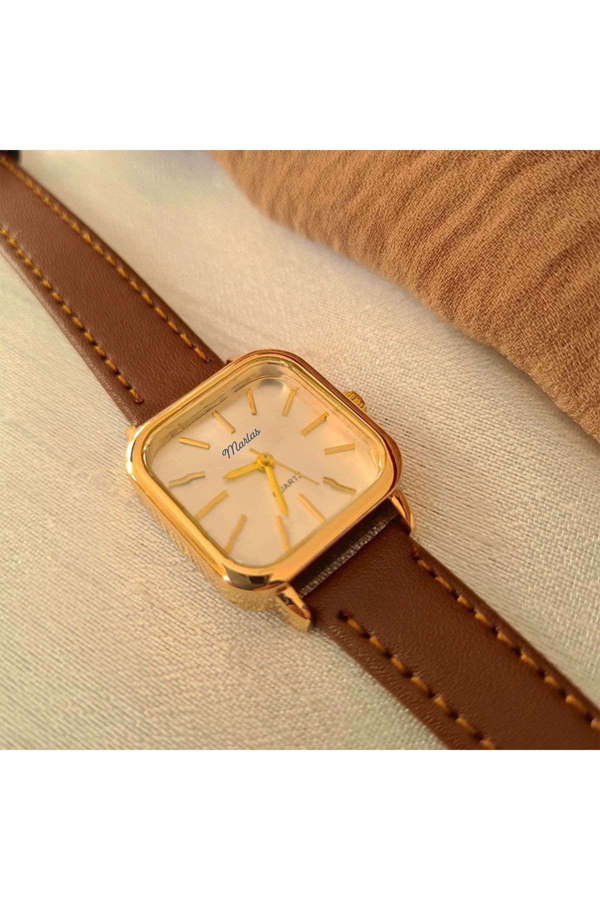 Retro Kadın Kol Saati Vintage Tasarım Gold Rengi Açık Kahverengi Camel