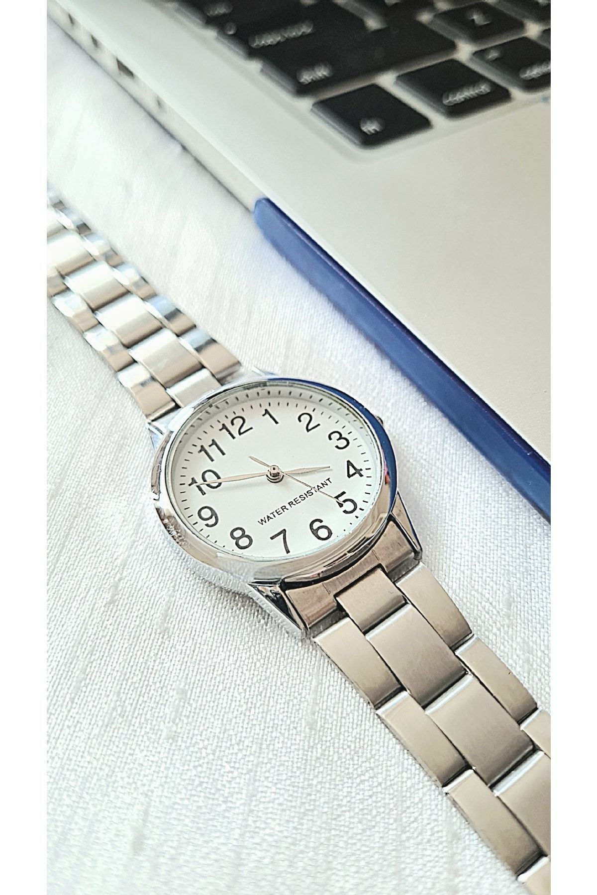 Gümüş Beyaz Rakamlı Retro Kadın Kol Saati