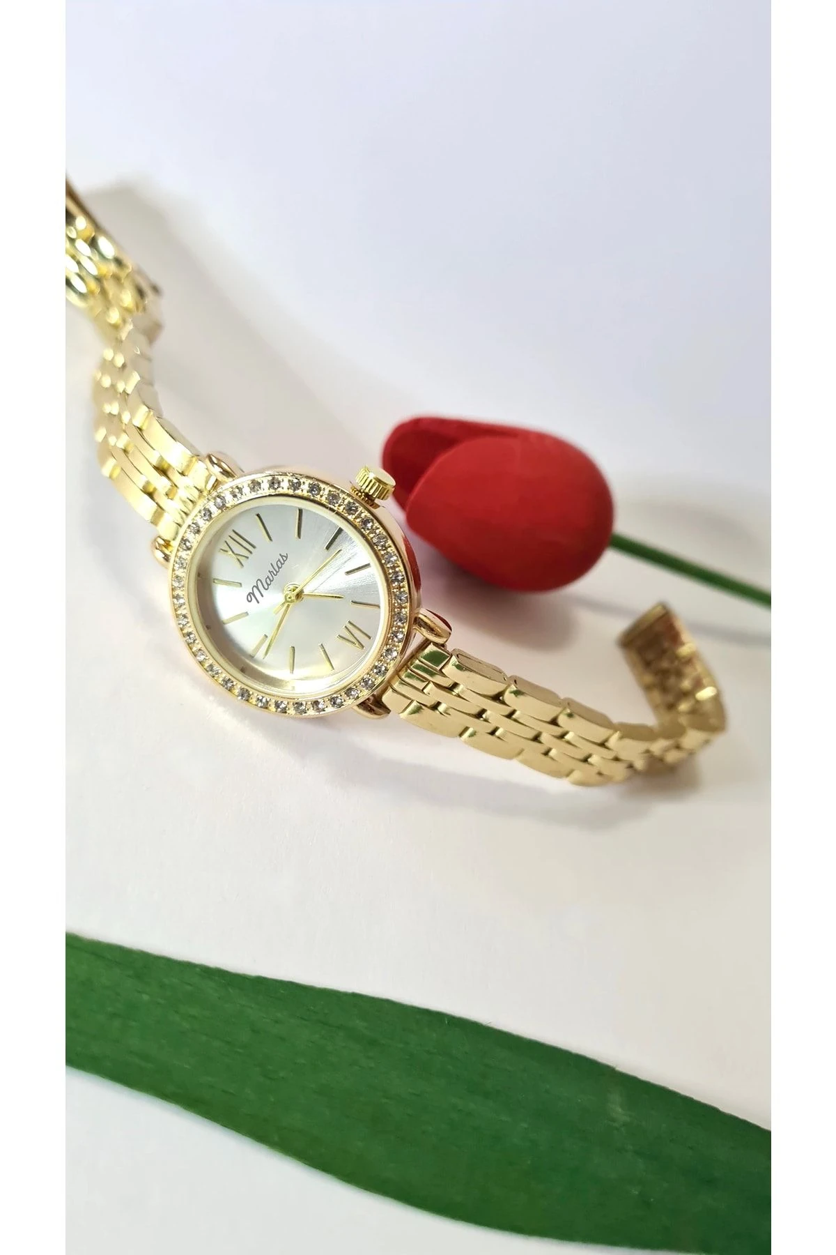 Minimal, Yuvarlak Taşlı, Beyaz Kadranlı, Çelik Kordonlu Kadın Kol Saati