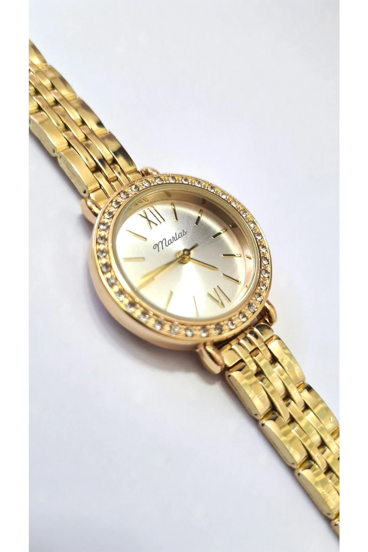 Minimal, Yuvarlak Taşlı, Beyaz Kadranlı, Çelik Kordonlu Kadın Kol Saati