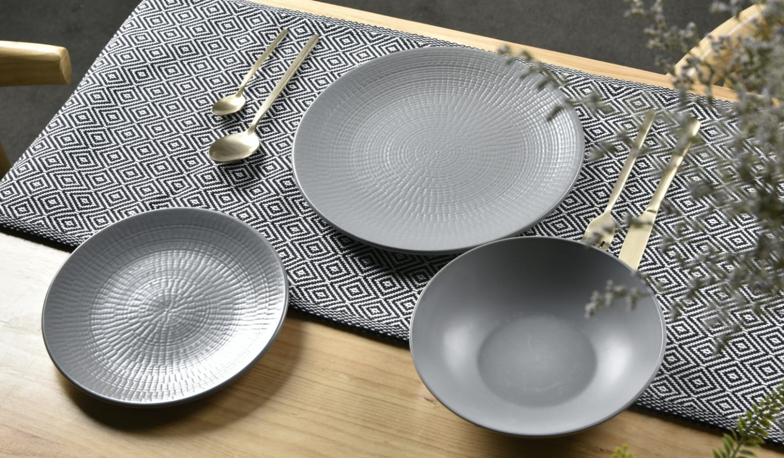 VOYAGE GREY 18 PARÇA STONEWARE YEMEK TAKIMI