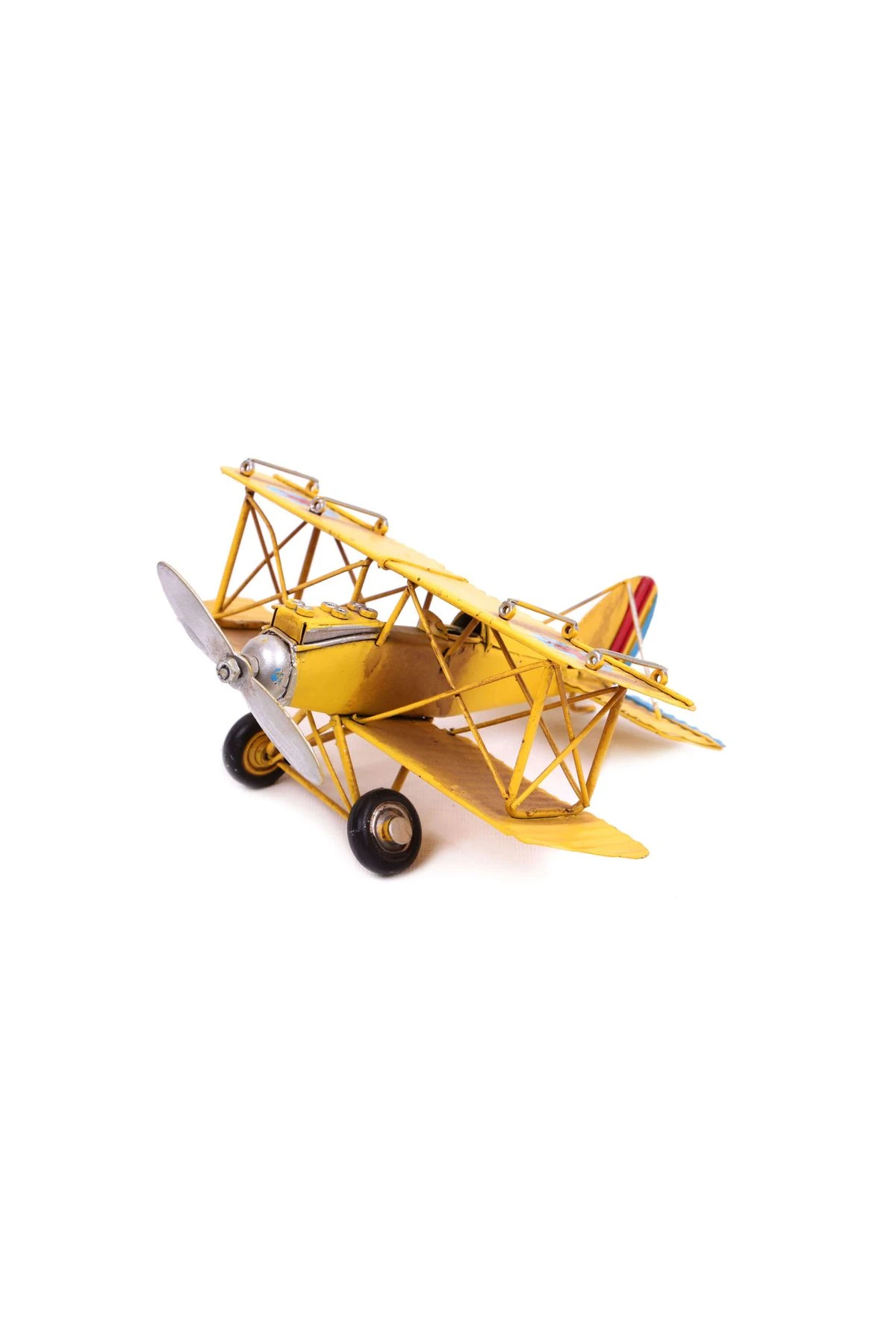 Sarı metal savaş uçağı