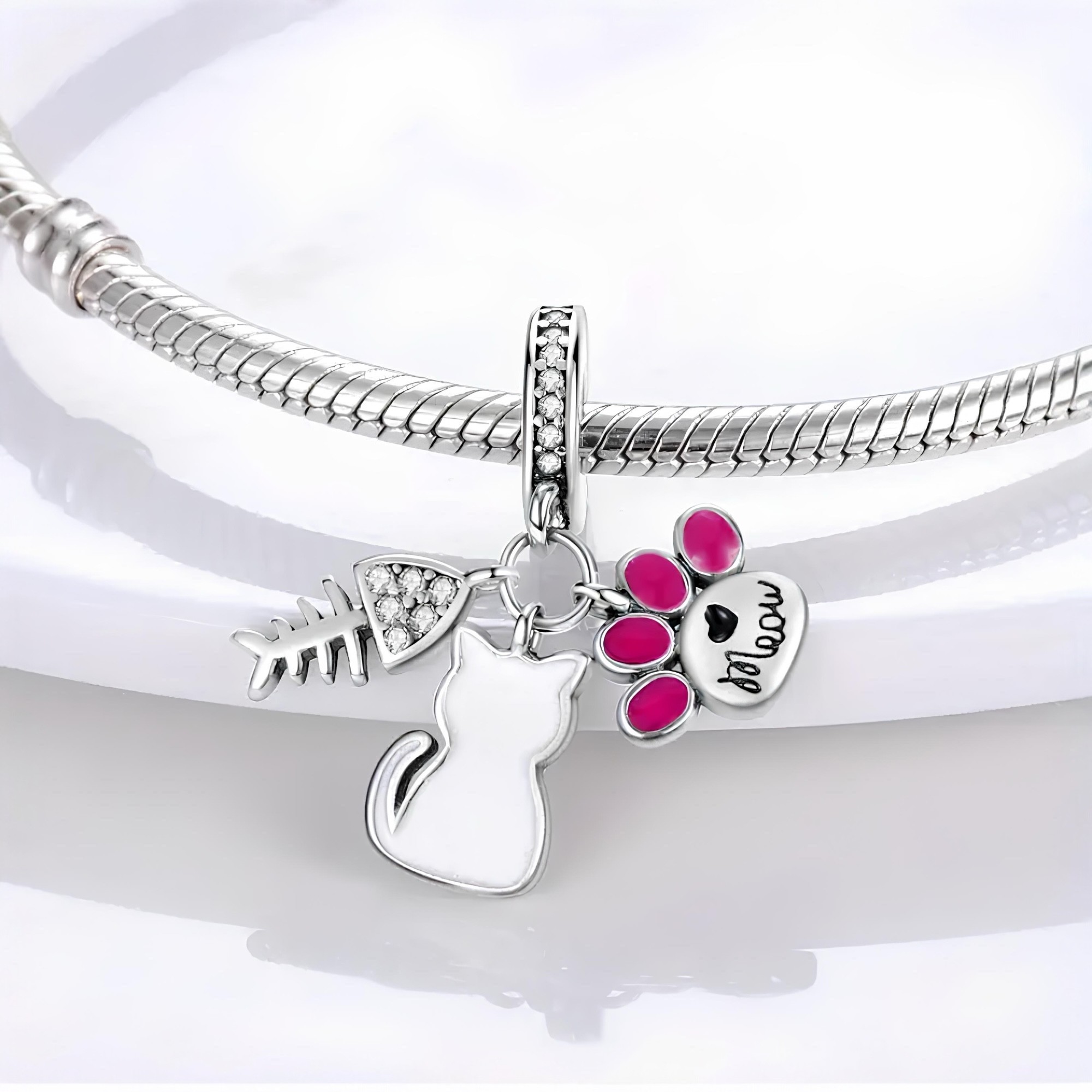 Miyav Hikayesi Charm