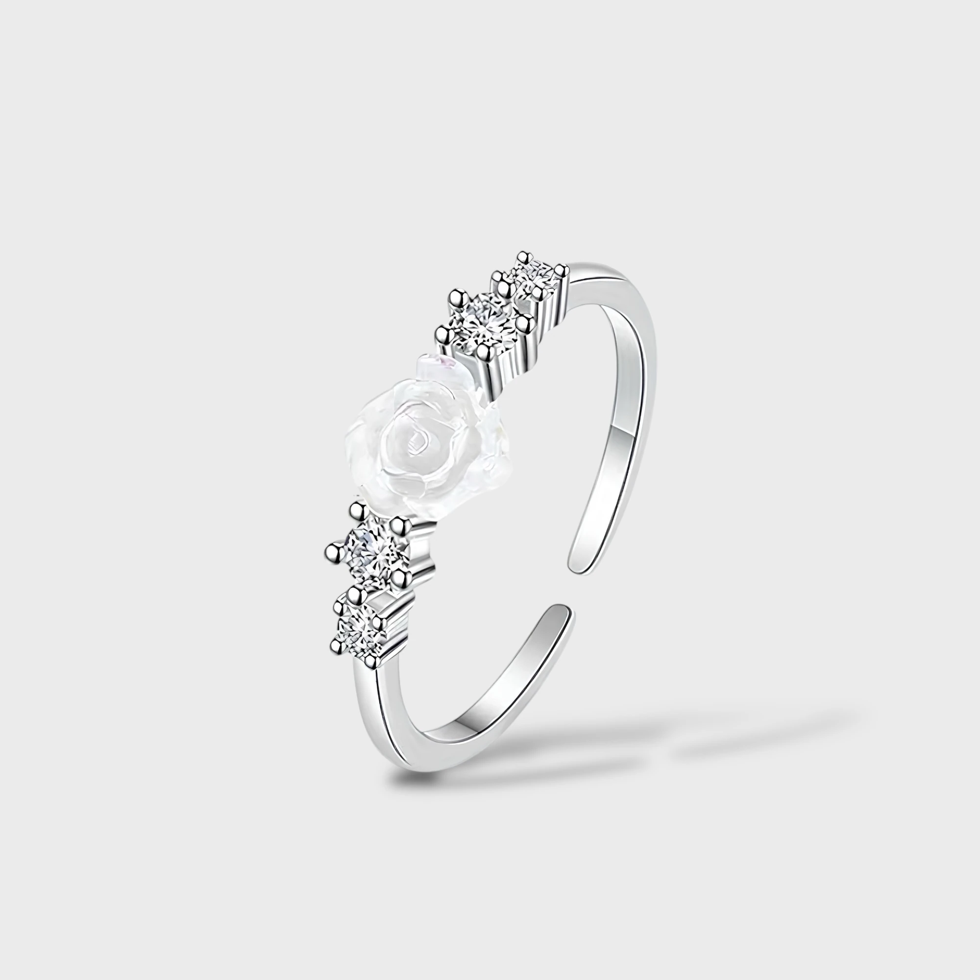 Beyaz Gül Işıltısı Yüzük