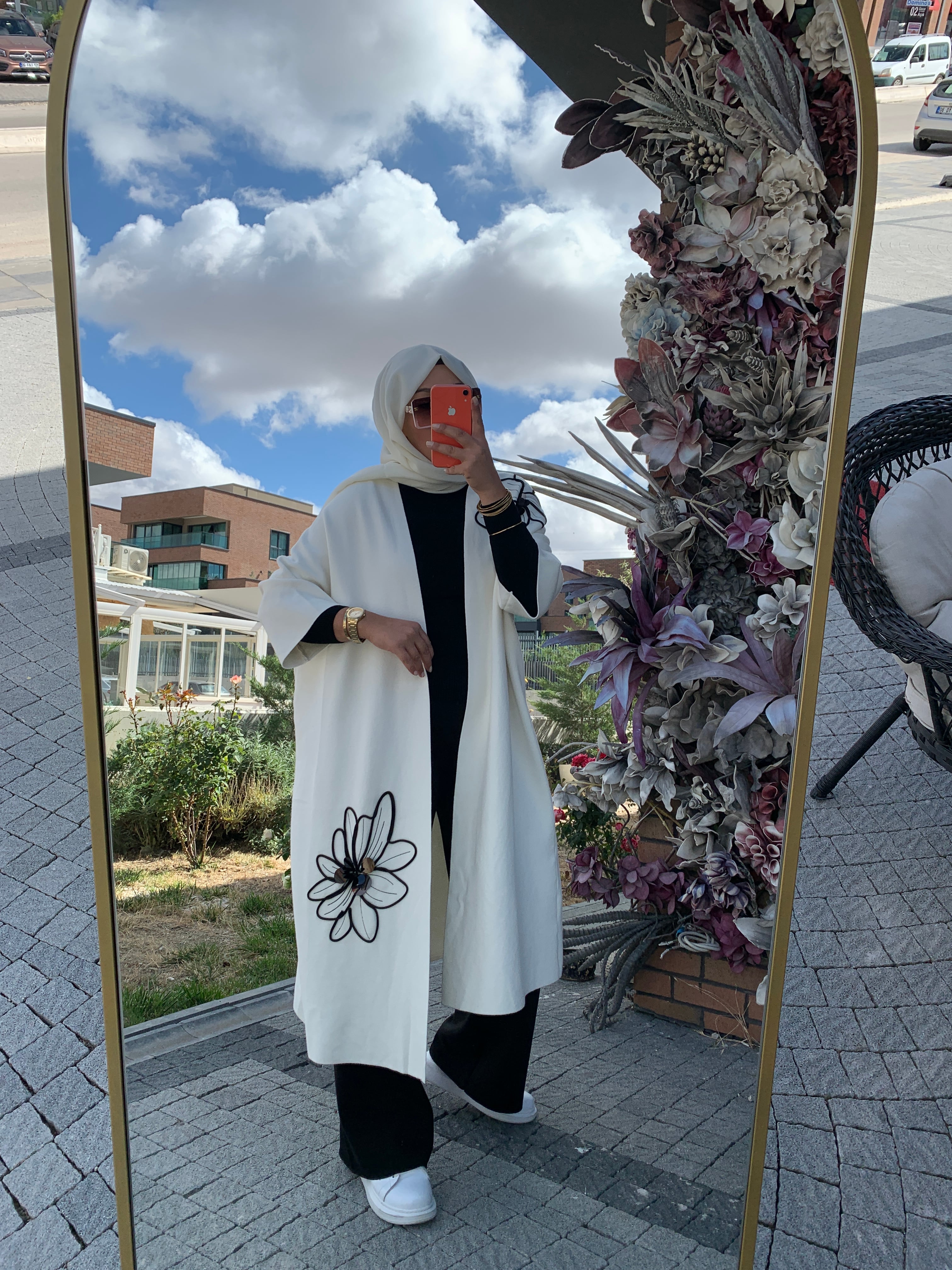 İTHAL ÇİÇEK DESENLİ ANGORA HIRKA